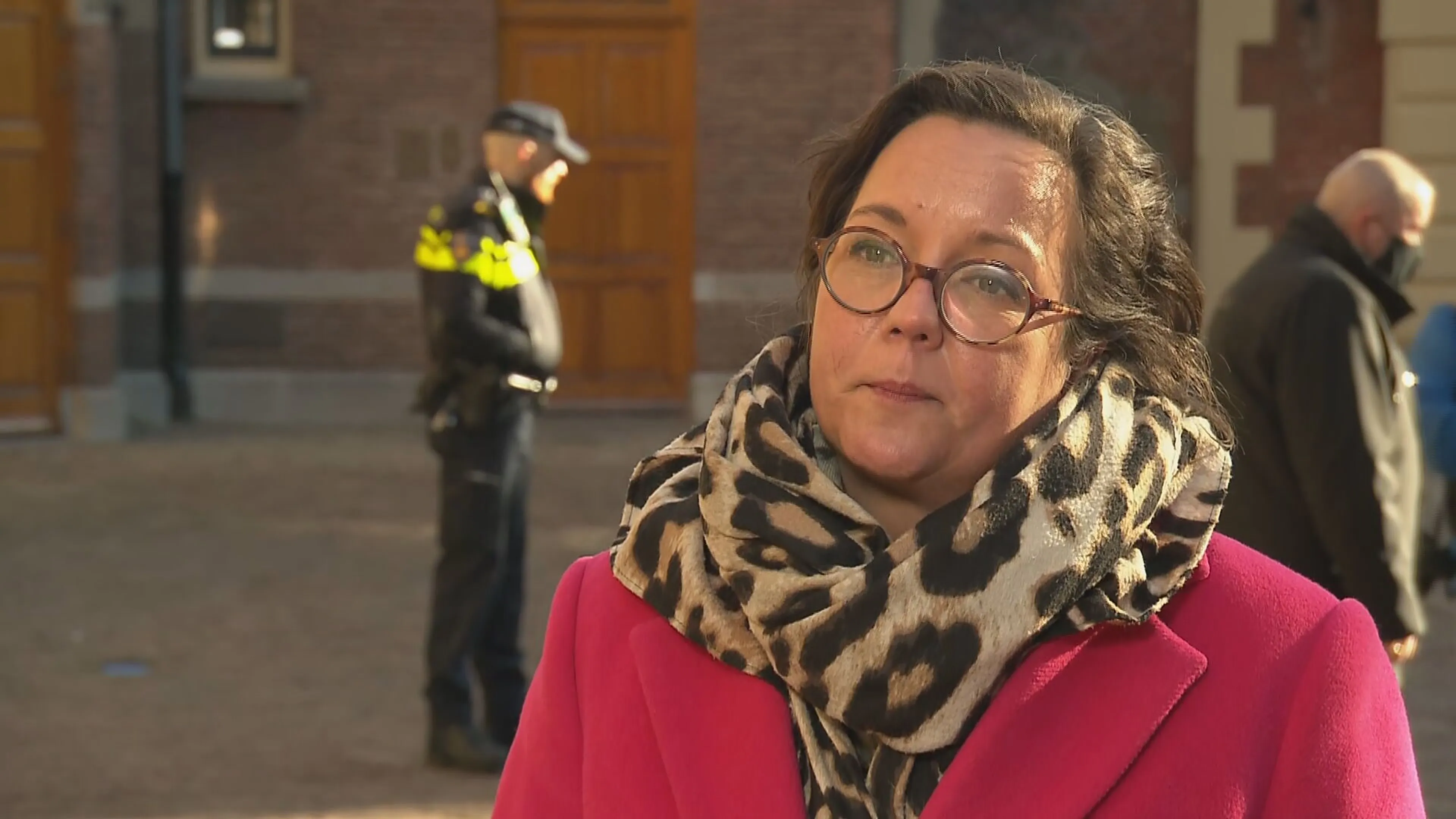 Ministers: daling sterftecijfers is 'lichtpuntje', maar versoepelingen zijn 'onverantwoord'