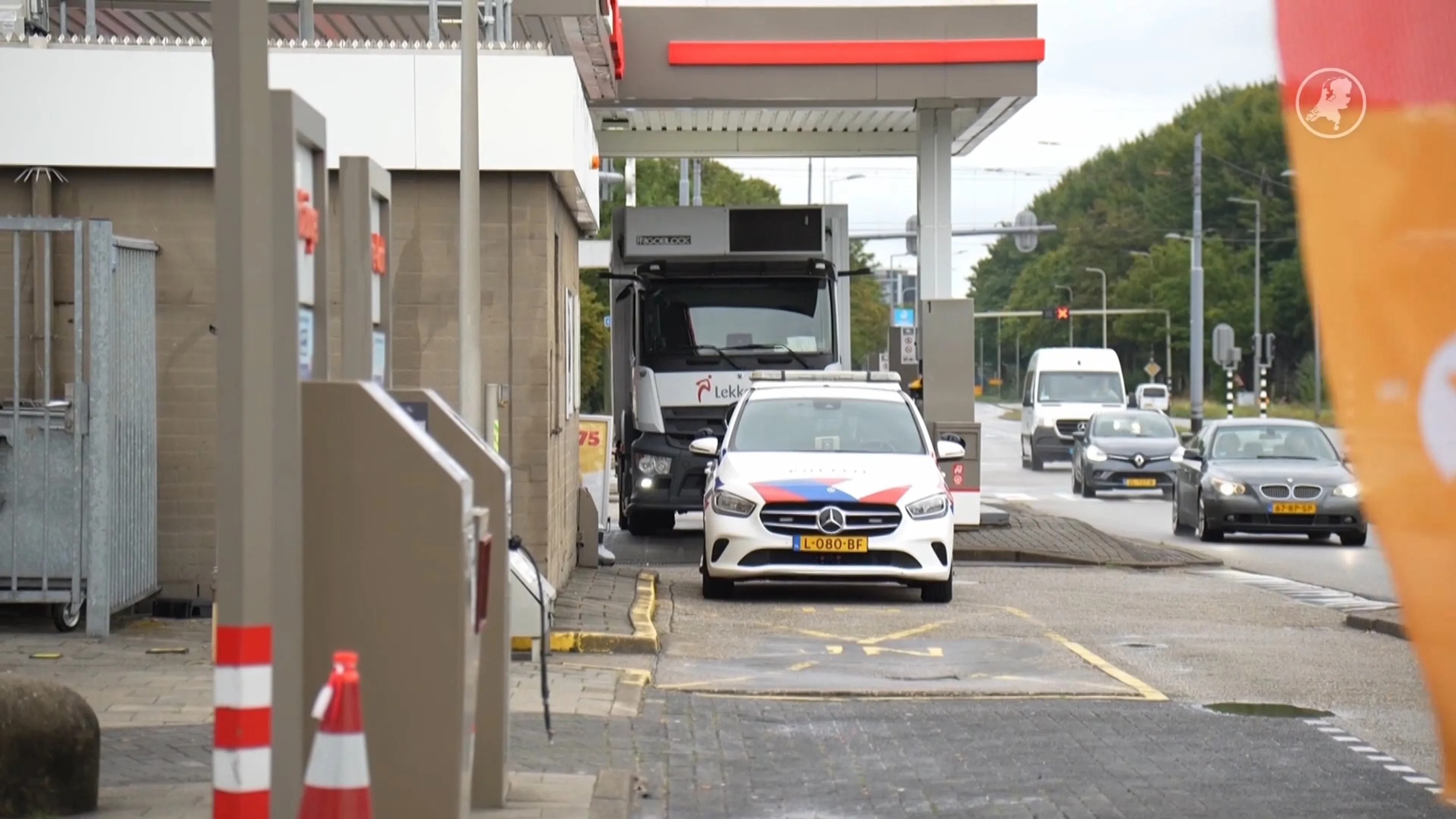 Vrachtwagenchauffeur overvallen: buit van tienduizenden euro's aan sigaretten