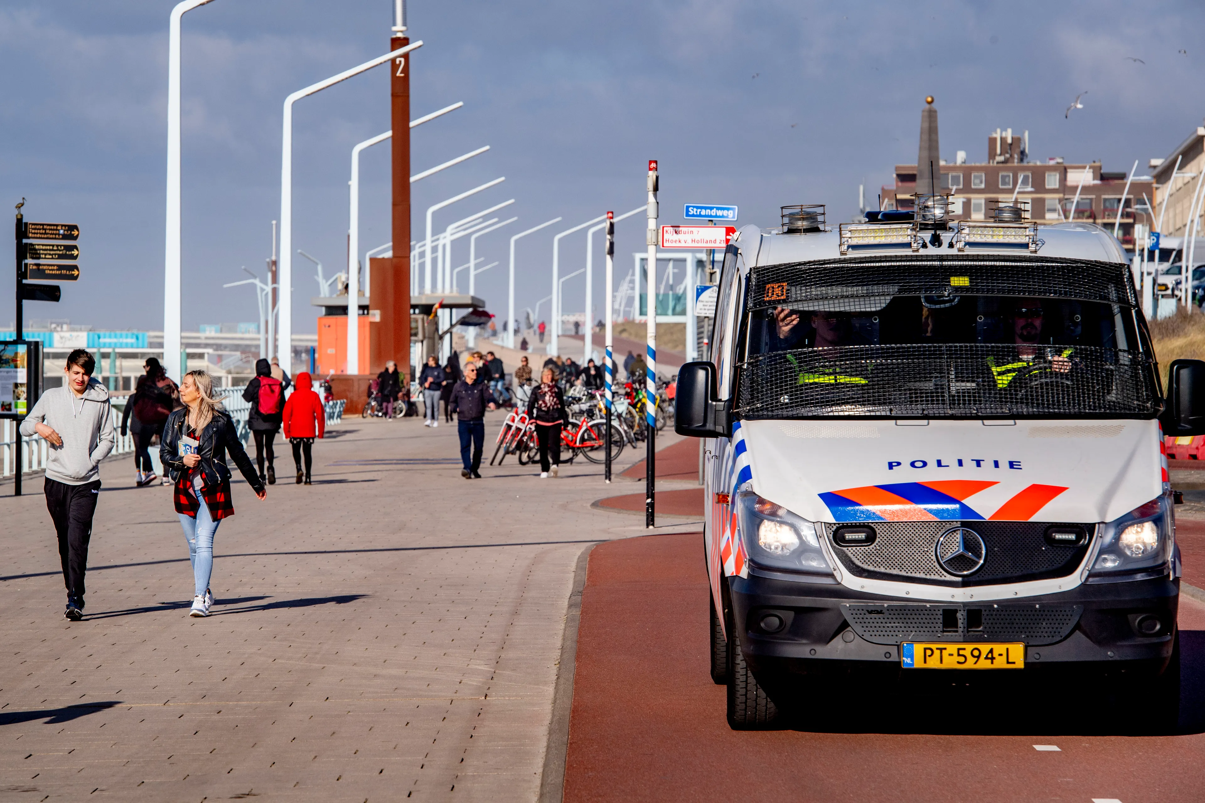 Meer politie en boa's tegen asociaal gedrag in Scheveningen