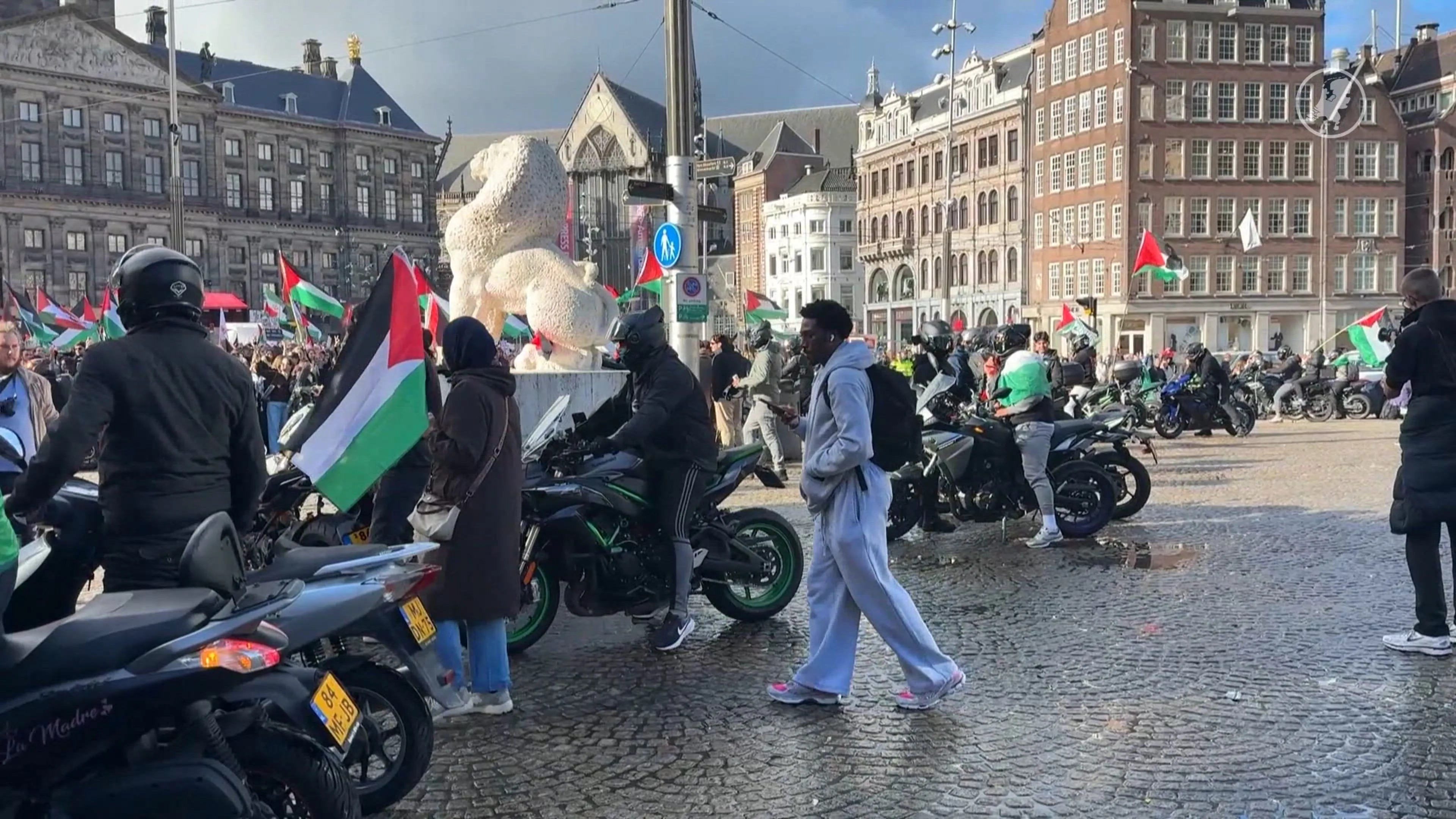 Duizend betogers trekken door Amsterdam tijdens pro-Palestijns protest