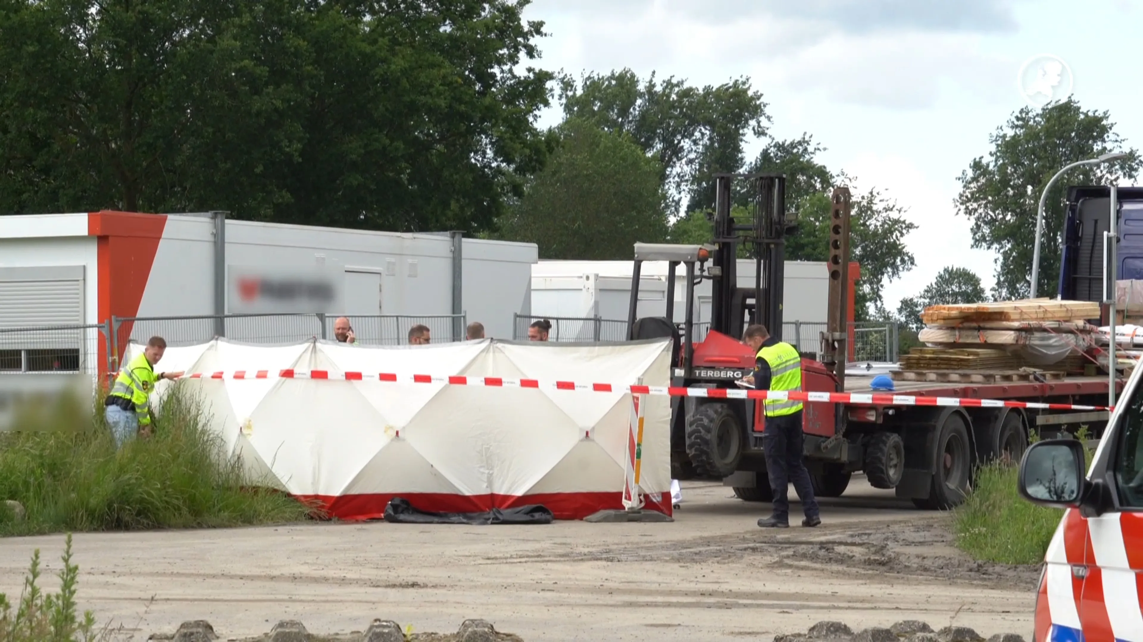 Fietser (88) overleden na aanrijding met vrachtwagen in Zuidhorn