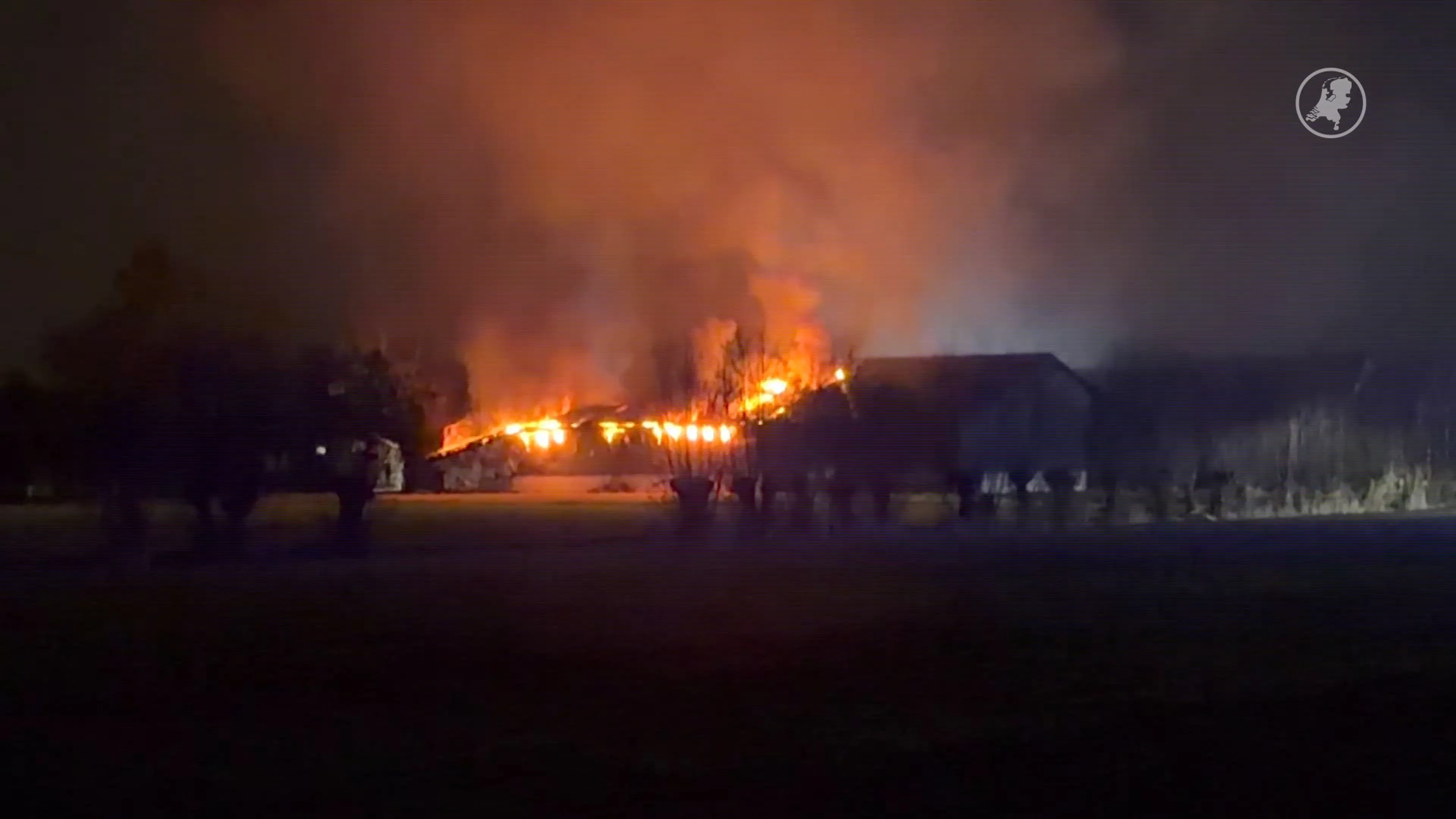 Zeer grote brand in schuur in Hoevelaken