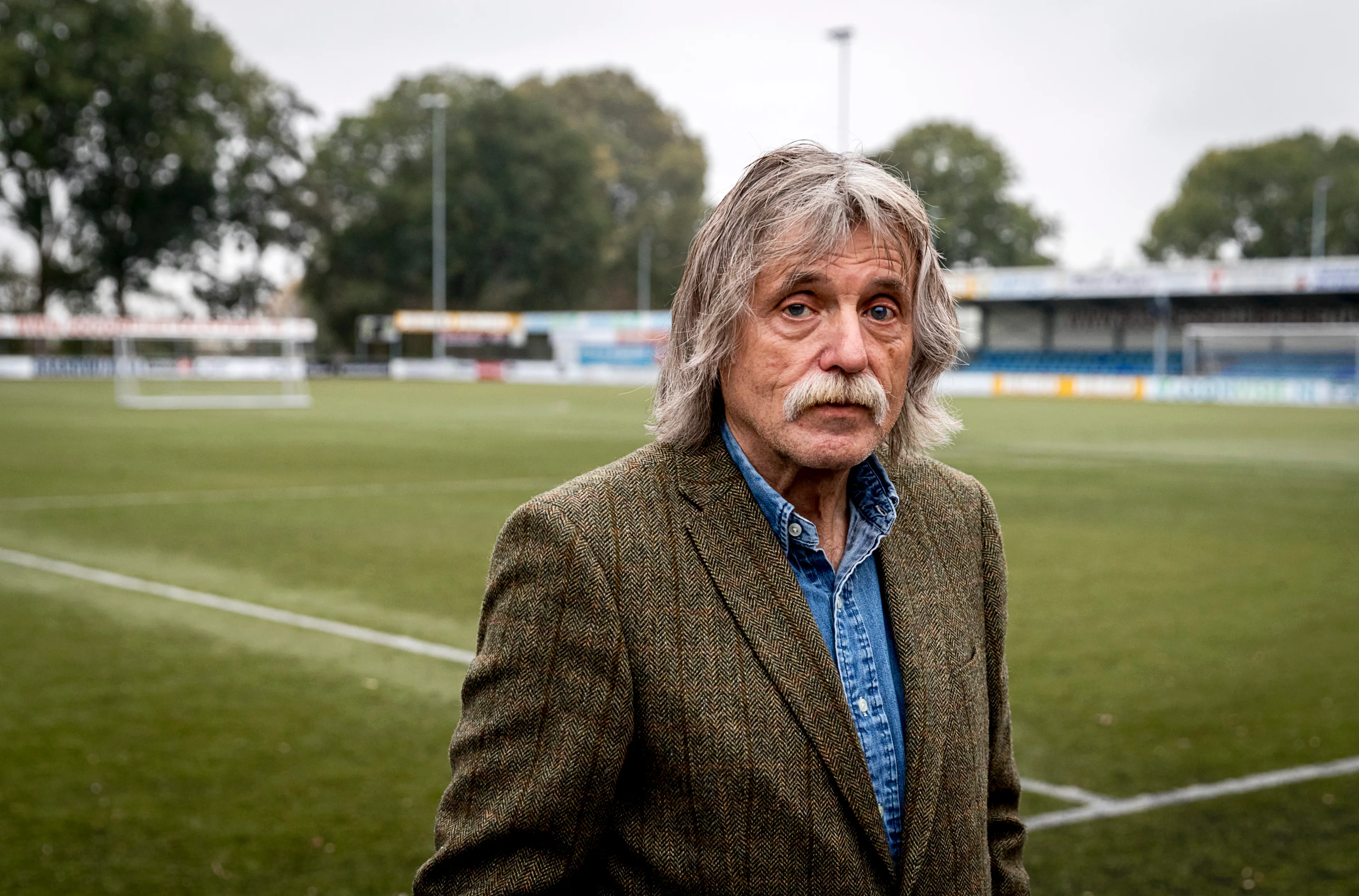 Johan Derksen zegt geen sorry voor grap over Akwasi