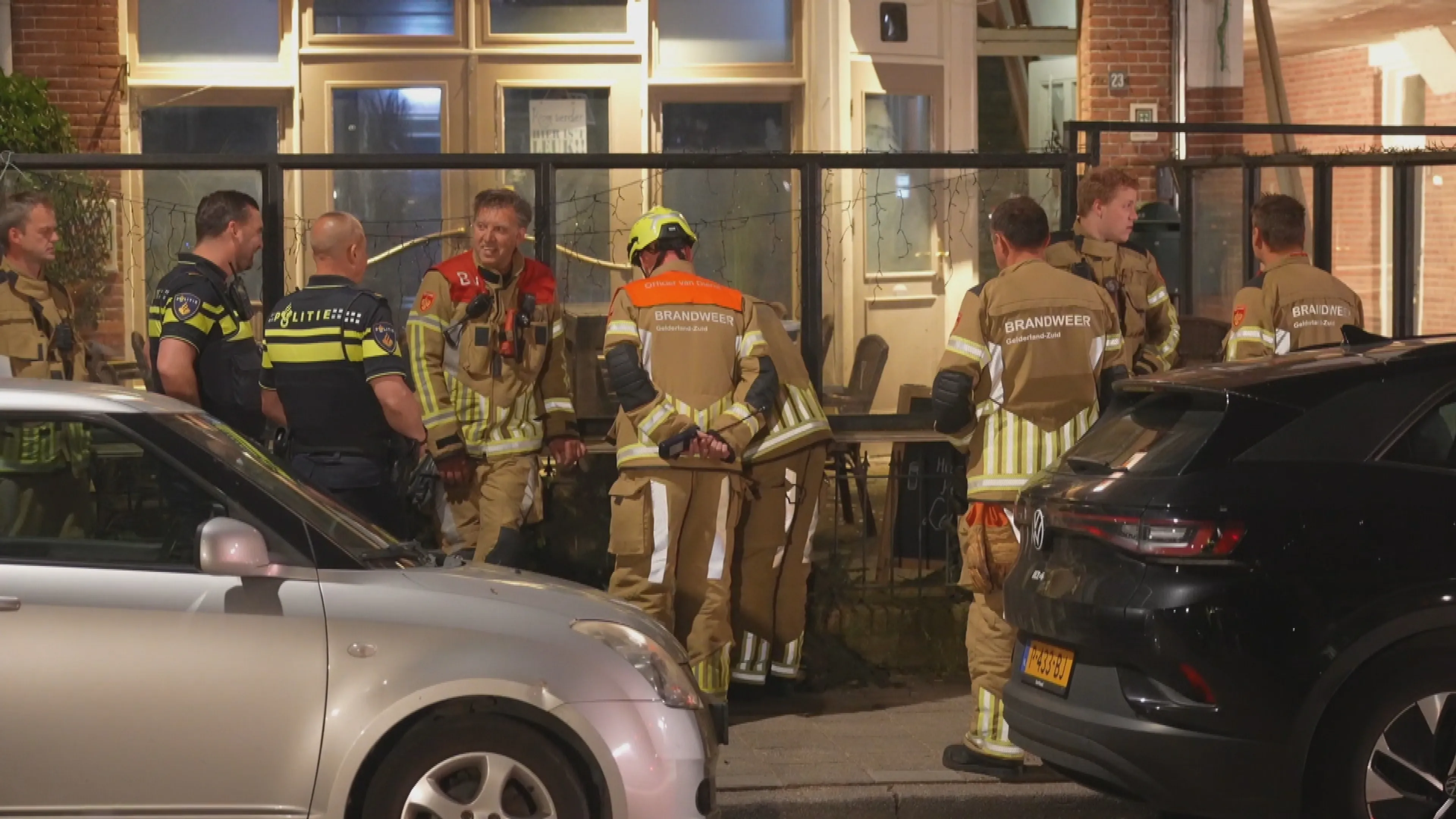 'Explosie en vlammenzee bij eetcafé in Nijmegen, bewoners geëvacueerd'