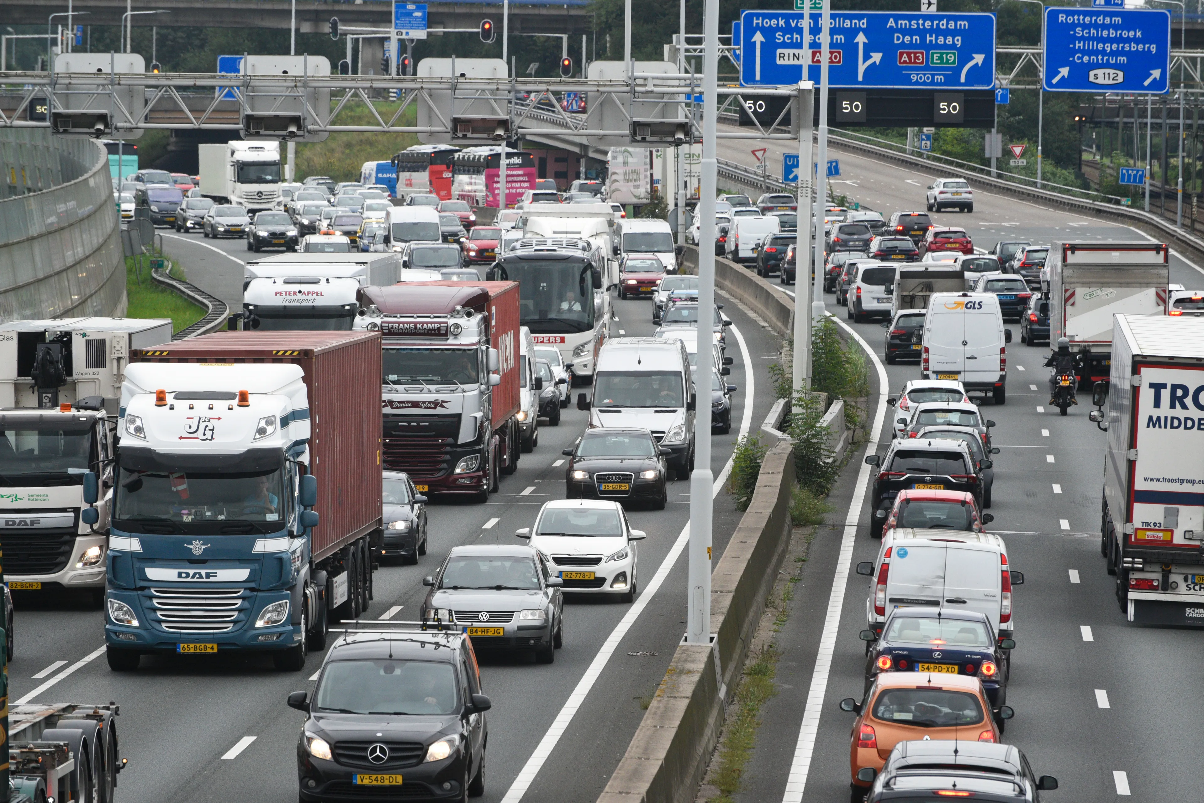 Planbureau voorspelt: ook na corona geen lange files meer door thuiswerken