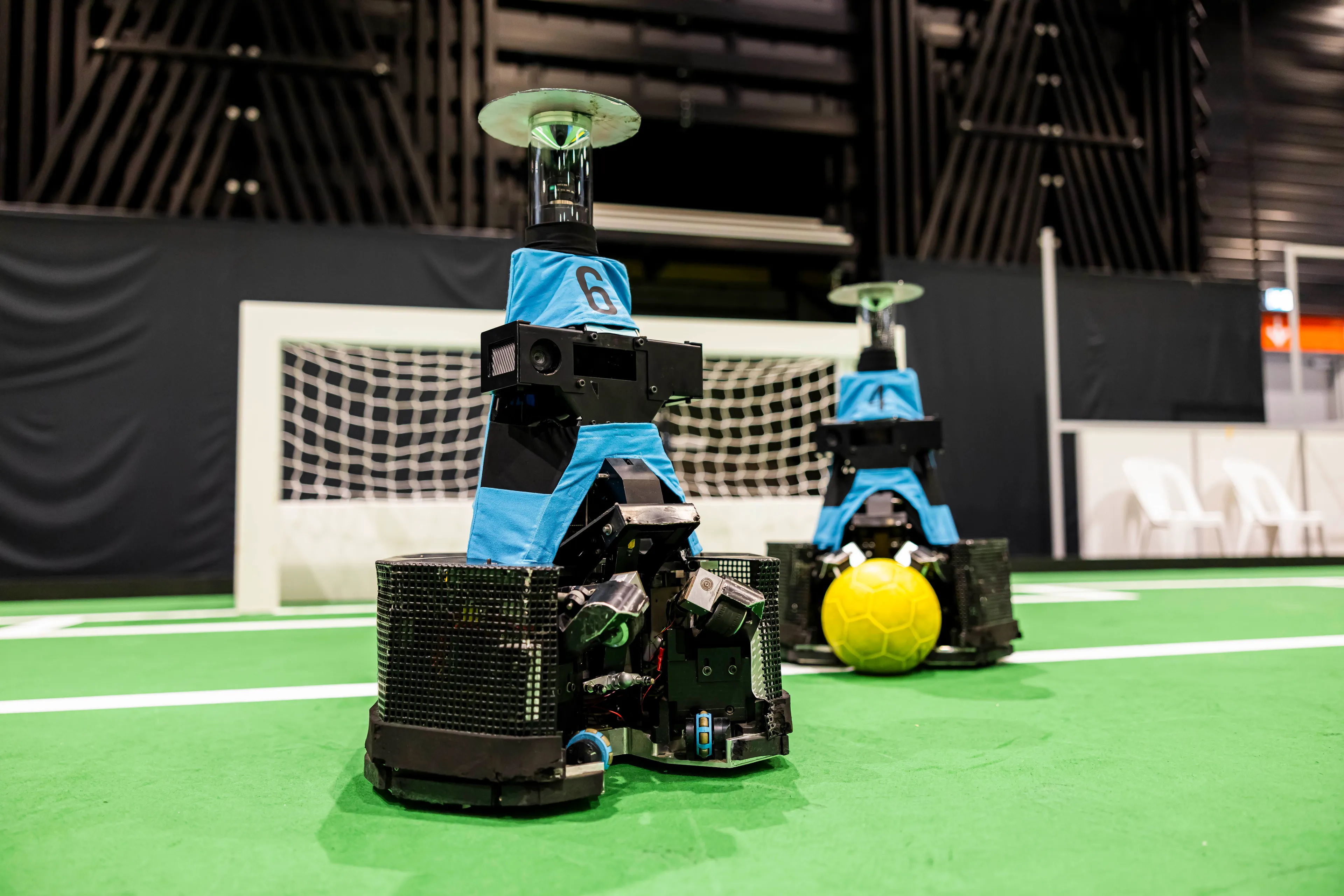 Toch nog voetbalsucces deze zomer: Eindhoven wint WK robotvoetballen