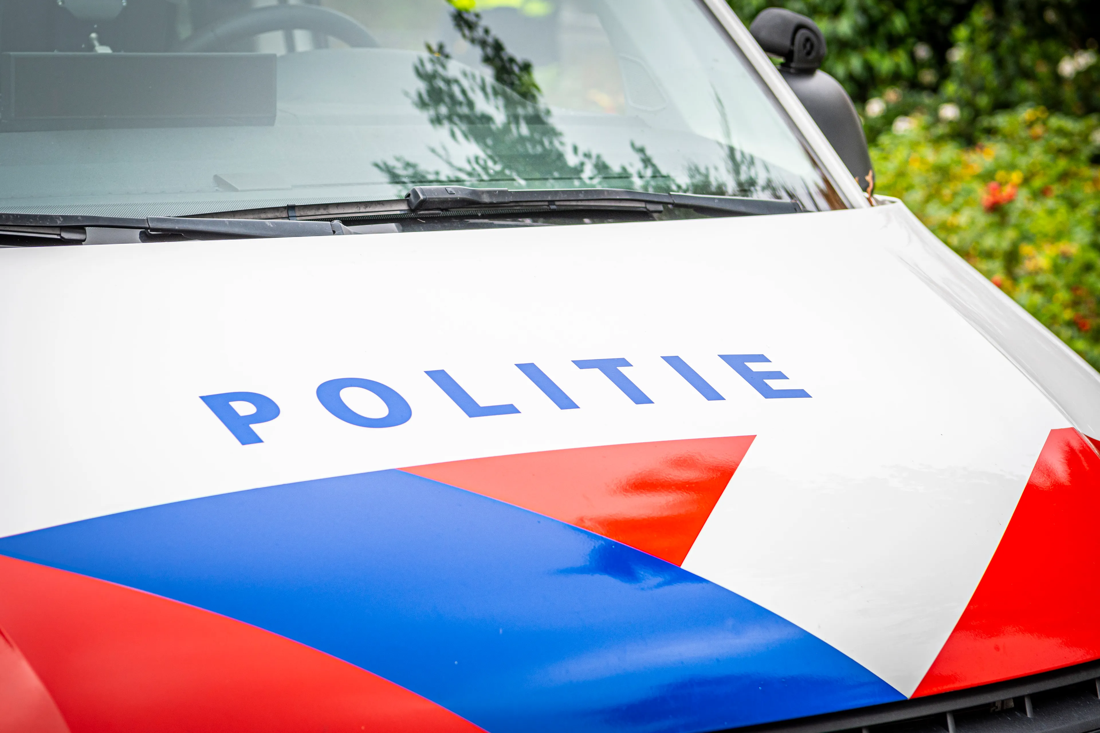 Politie ontdekt drugslab in loods Zuidschermer, eigenaar aangehouden