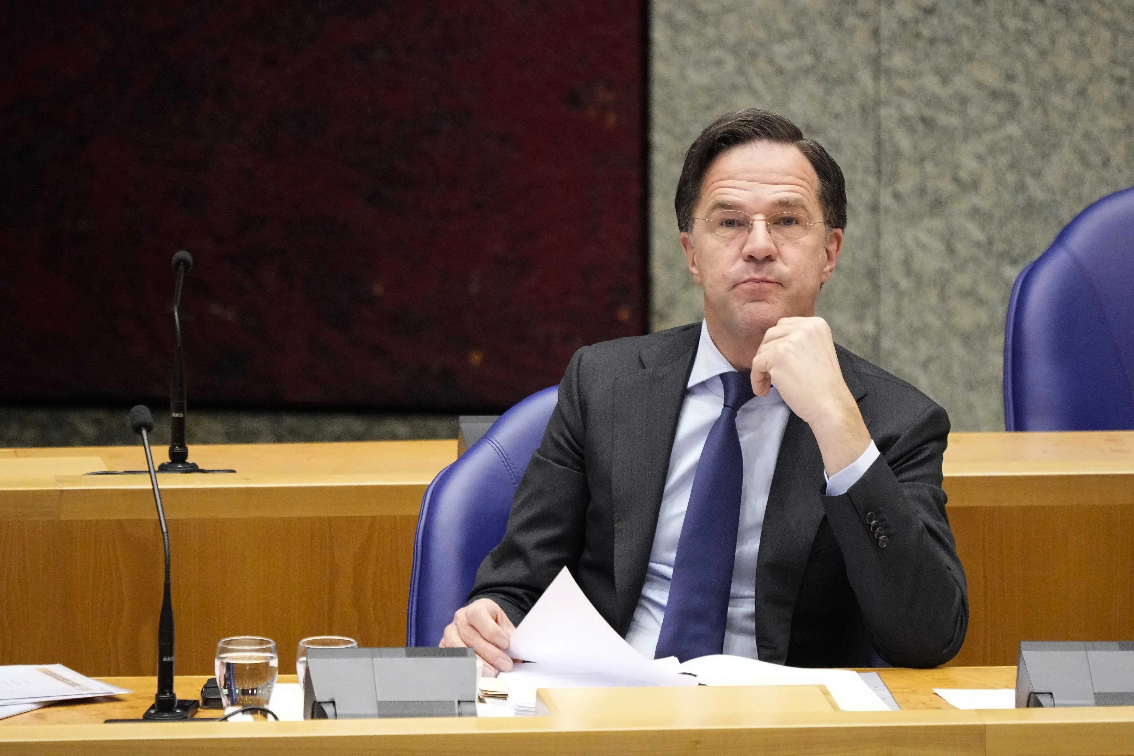 Kabinet doet aangifte wegens lekken van notulen ministerraad