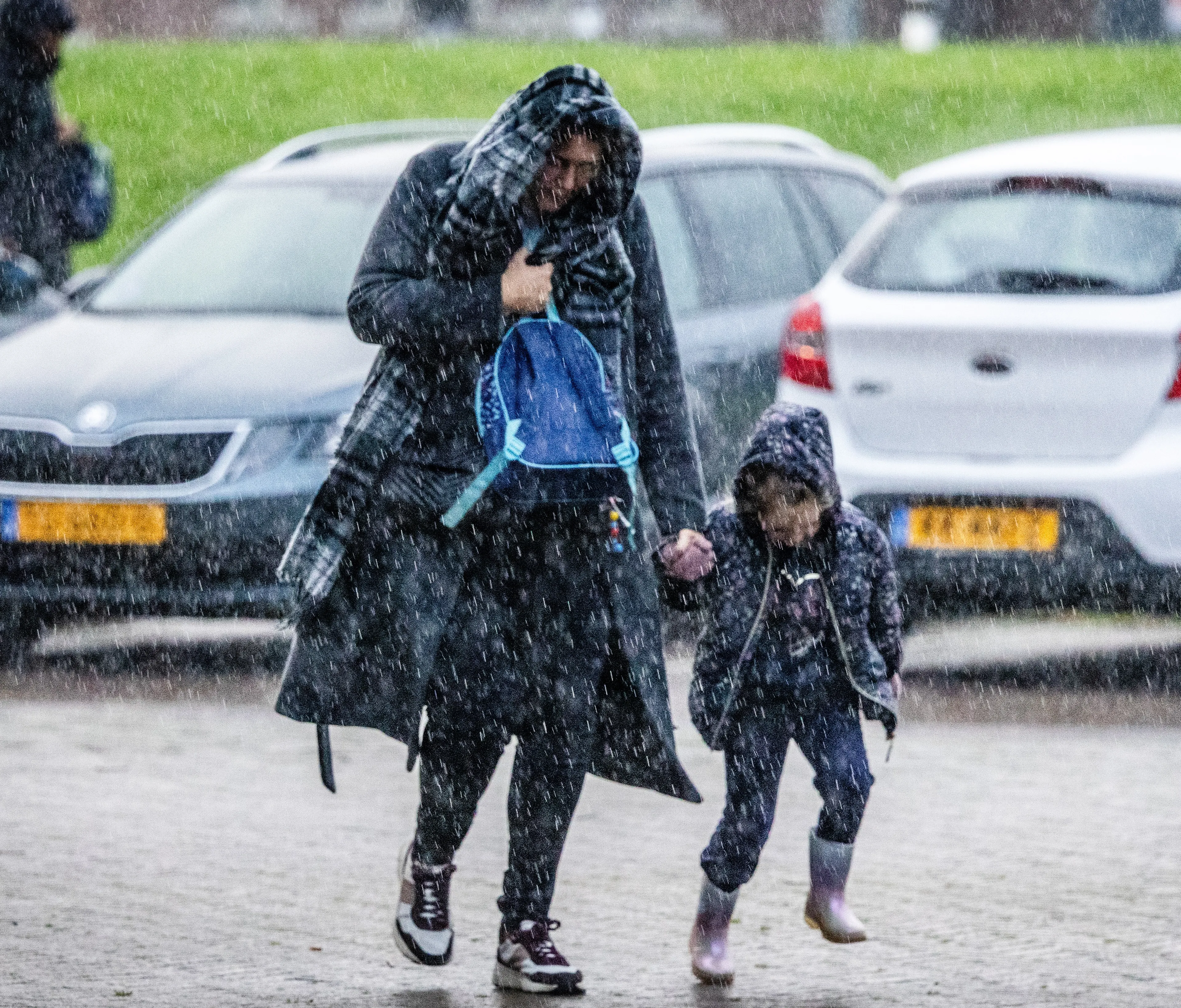 Storm Ciarán officieel voorbij: in alle provincies weer code groen