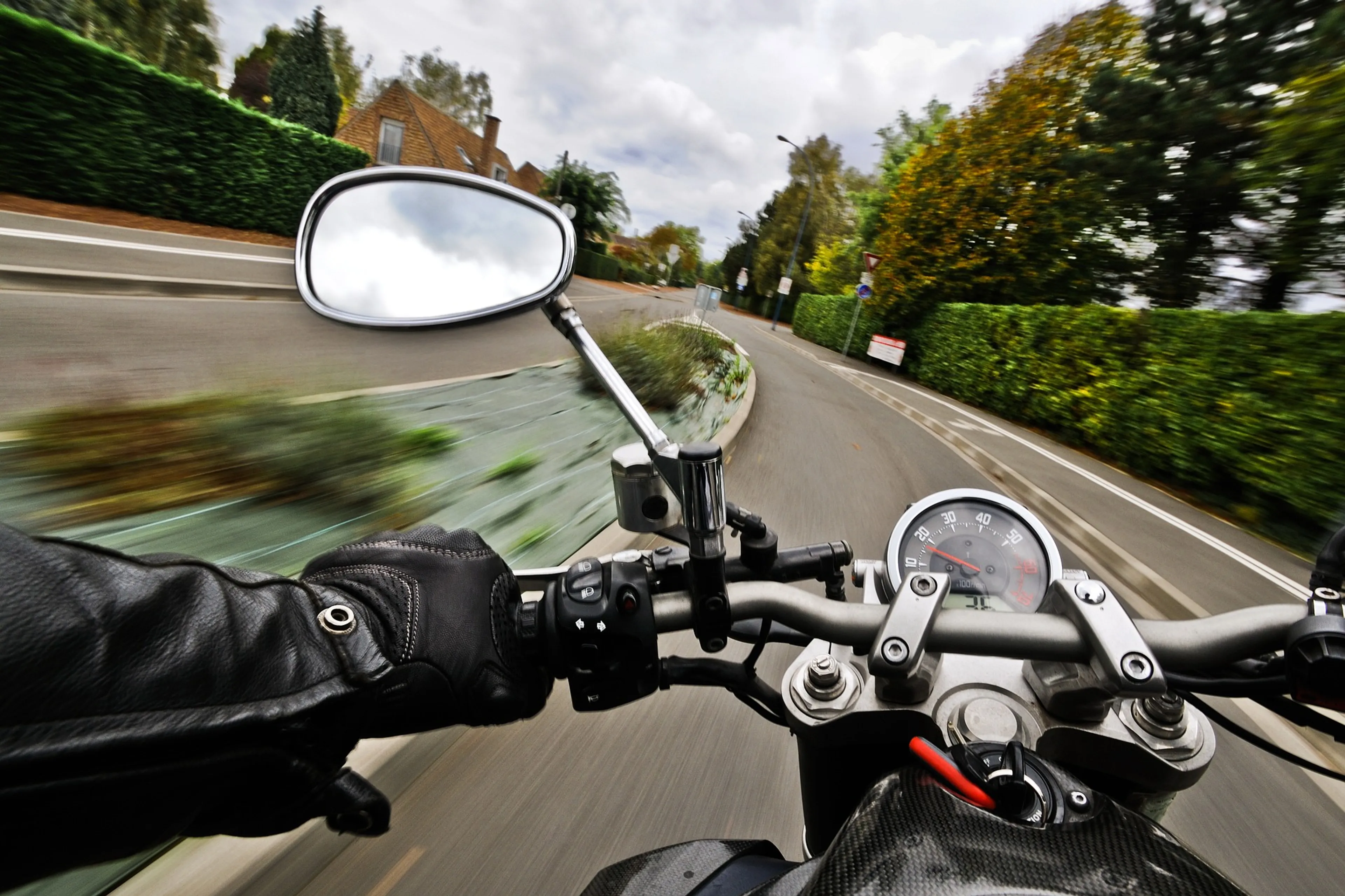 Ronkende motoren geven overlast in de omgeving, minister werkt aan oplossing voor herriemakers