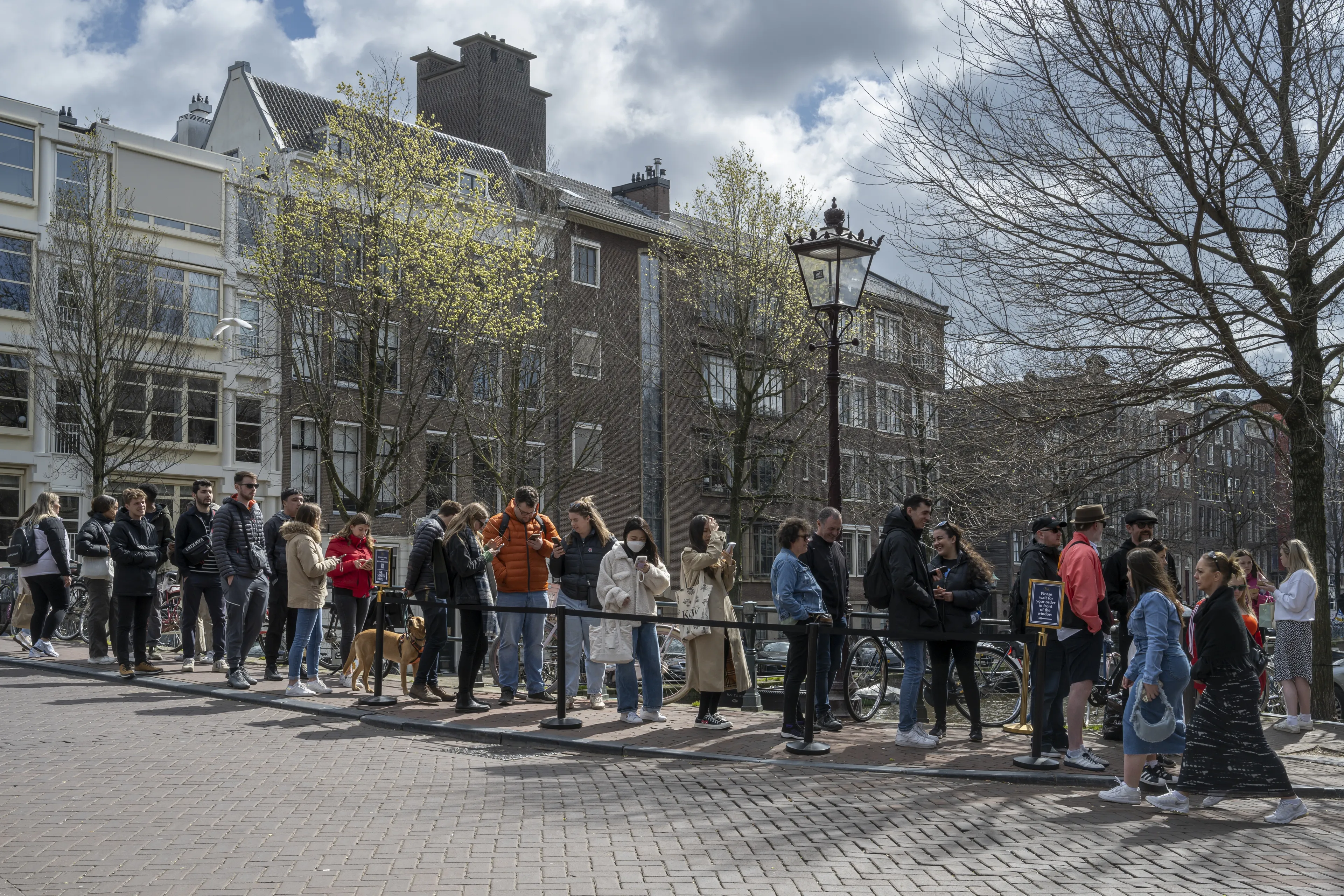 Nederlanders likken vingers af bij nieuwste foodhype: 'Tranen in mijn ogen'