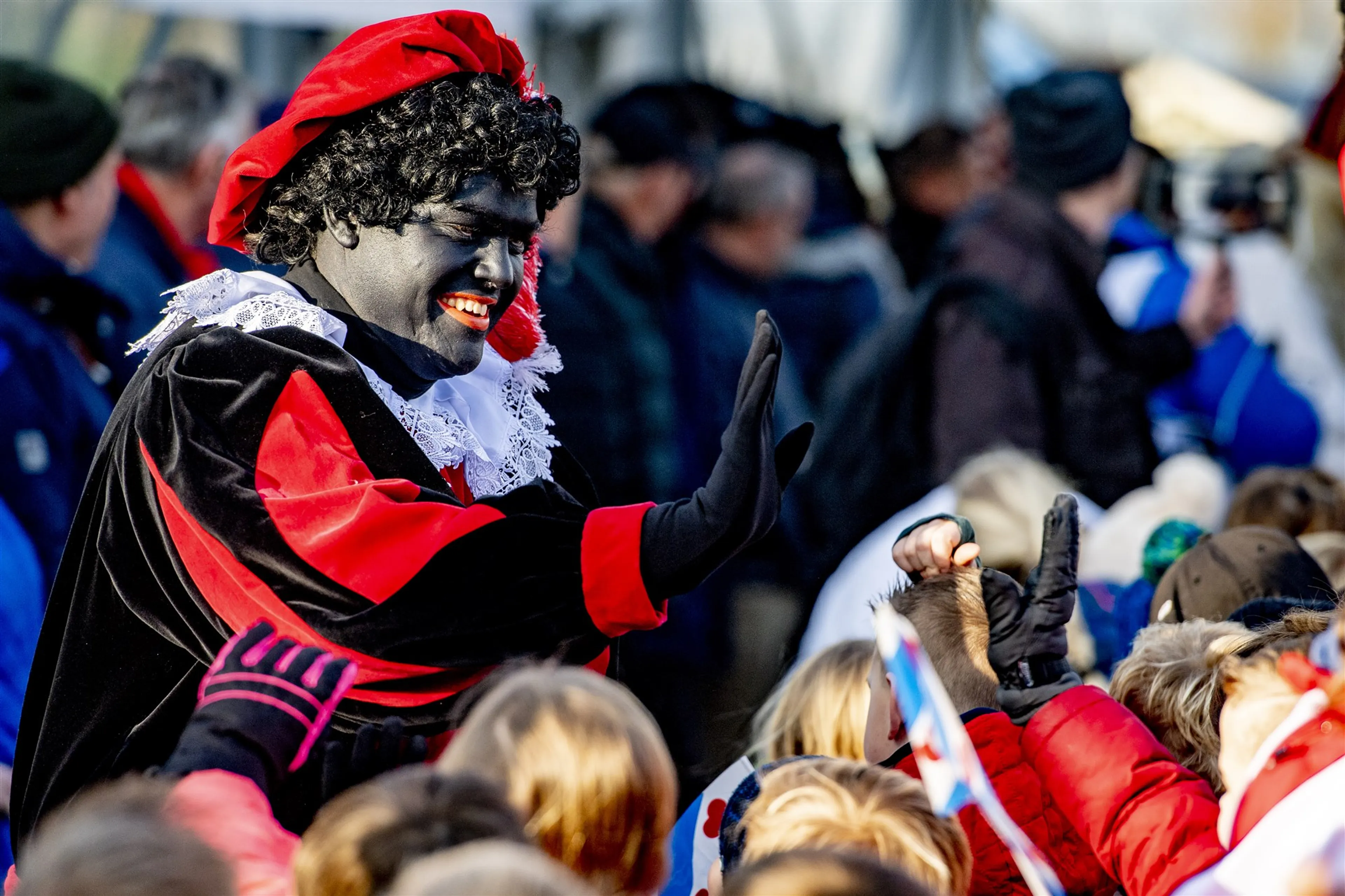 Rutte tot inkeer over Zwarte Piet door mensen 'met een donkere huidskleur die zich gediscrimineerd voelen'
