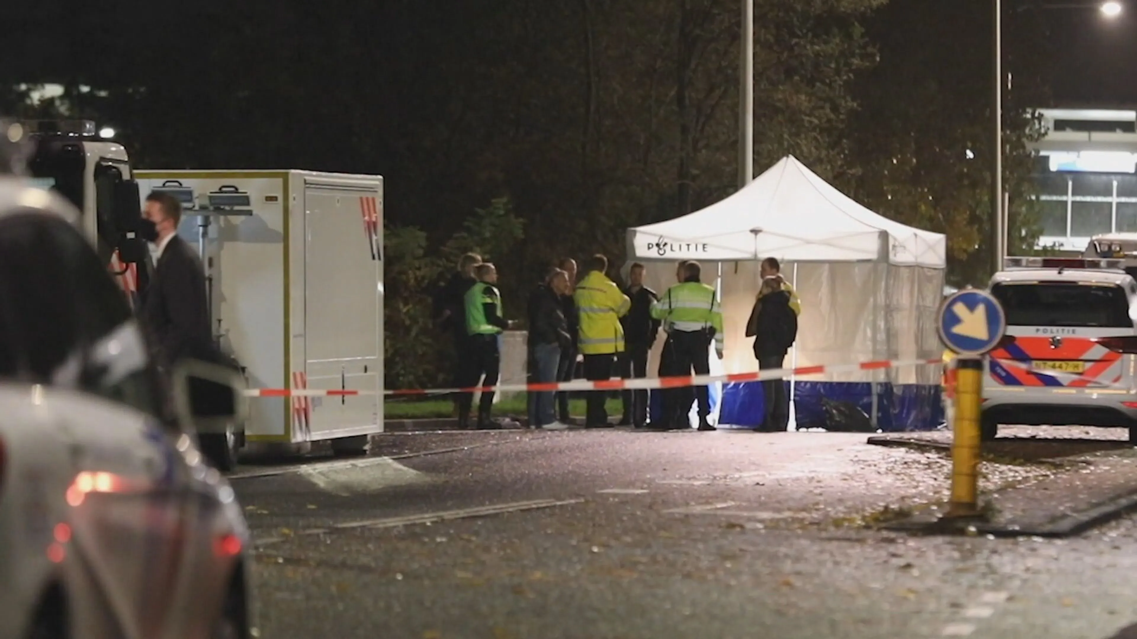 Politie onderzoekt dood vrouw in Amsterdam-Zuidoost: 'We houden rekening met meerdere scenario's'