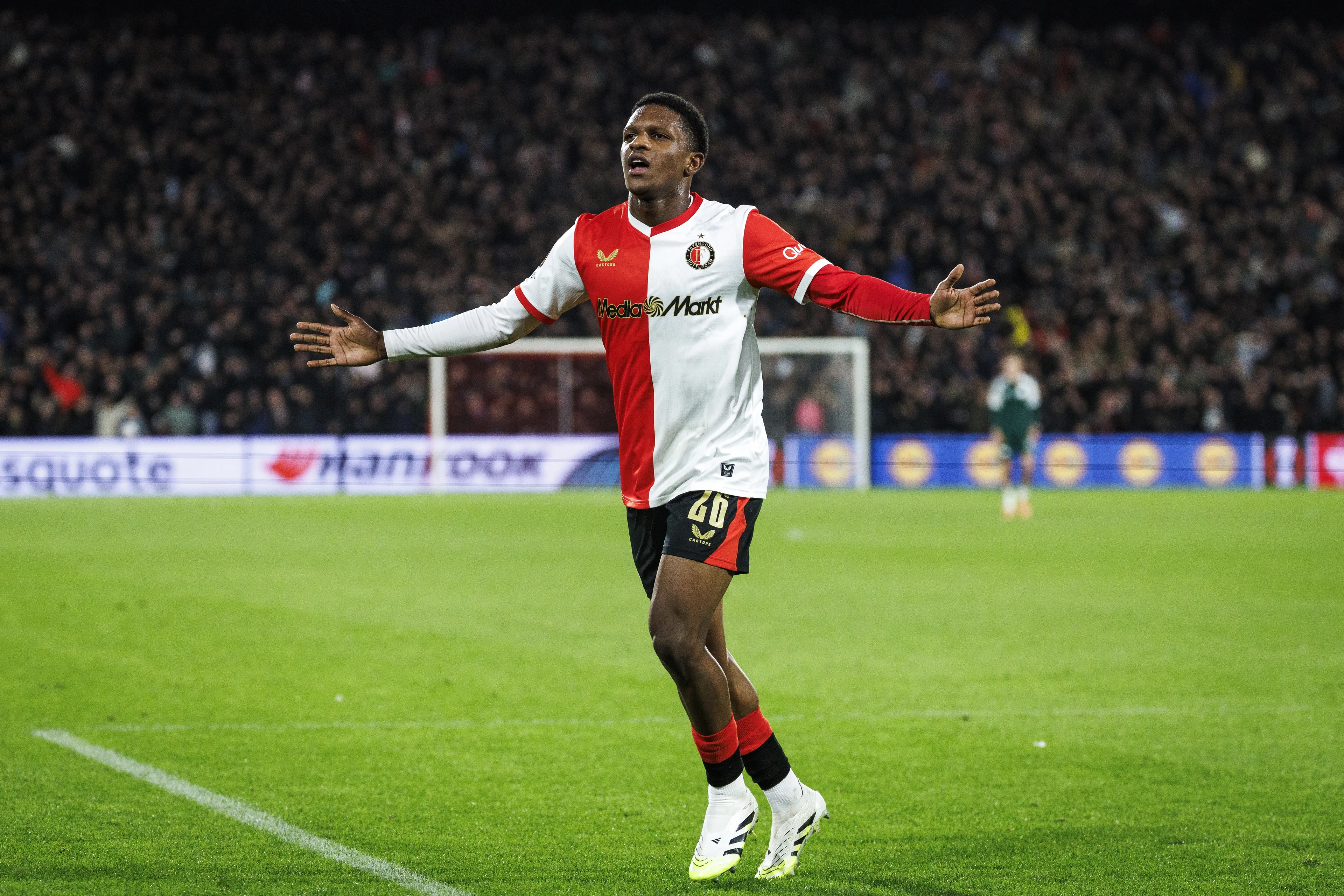 Feyenoord pakt eerste winst in Europa League, FC Utrecht ten onder tegen Freiburg