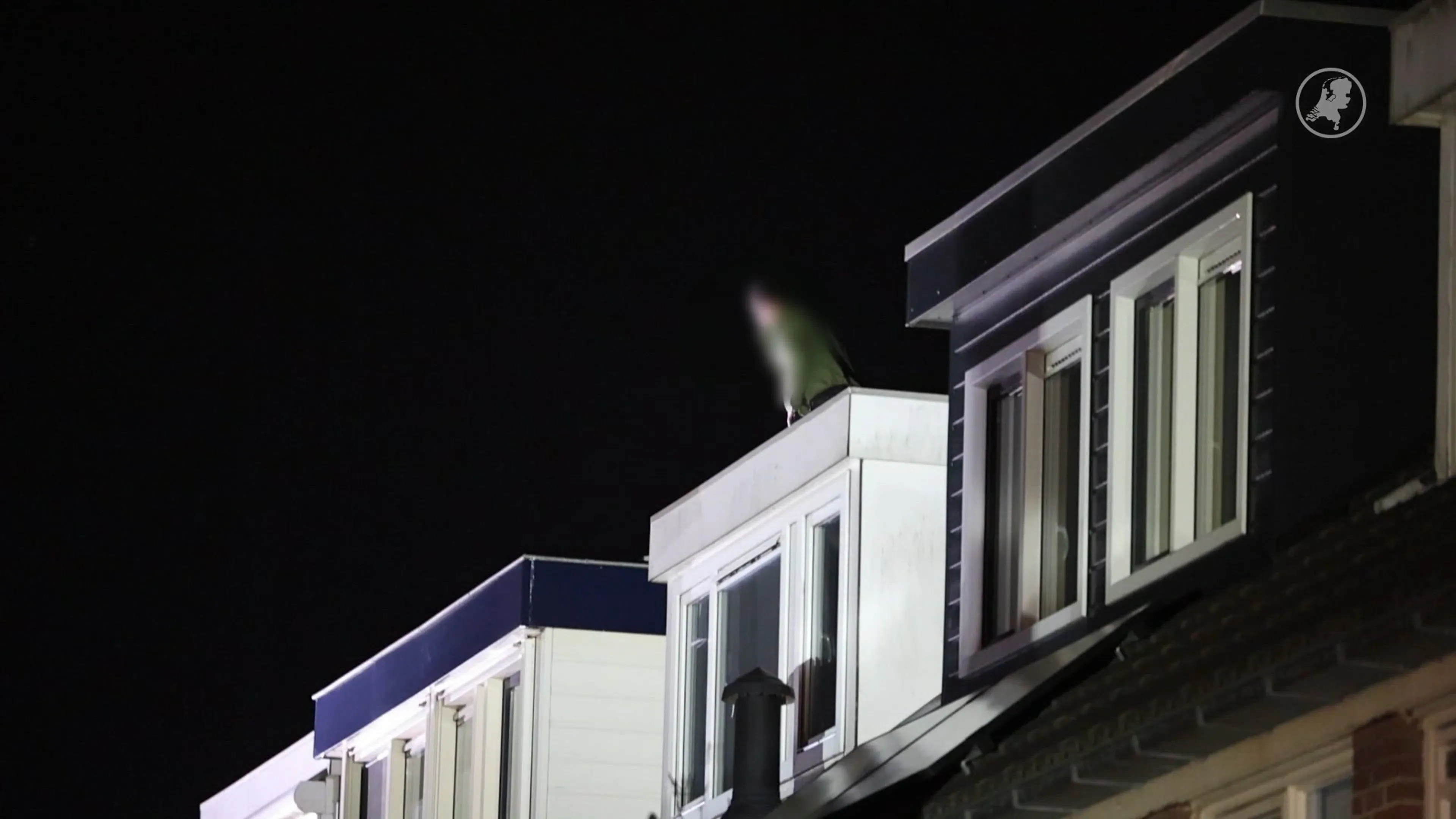 Nachtelijke chaos in IJmuiden: verwarde 'Spider-Man' zet buurt op stelten