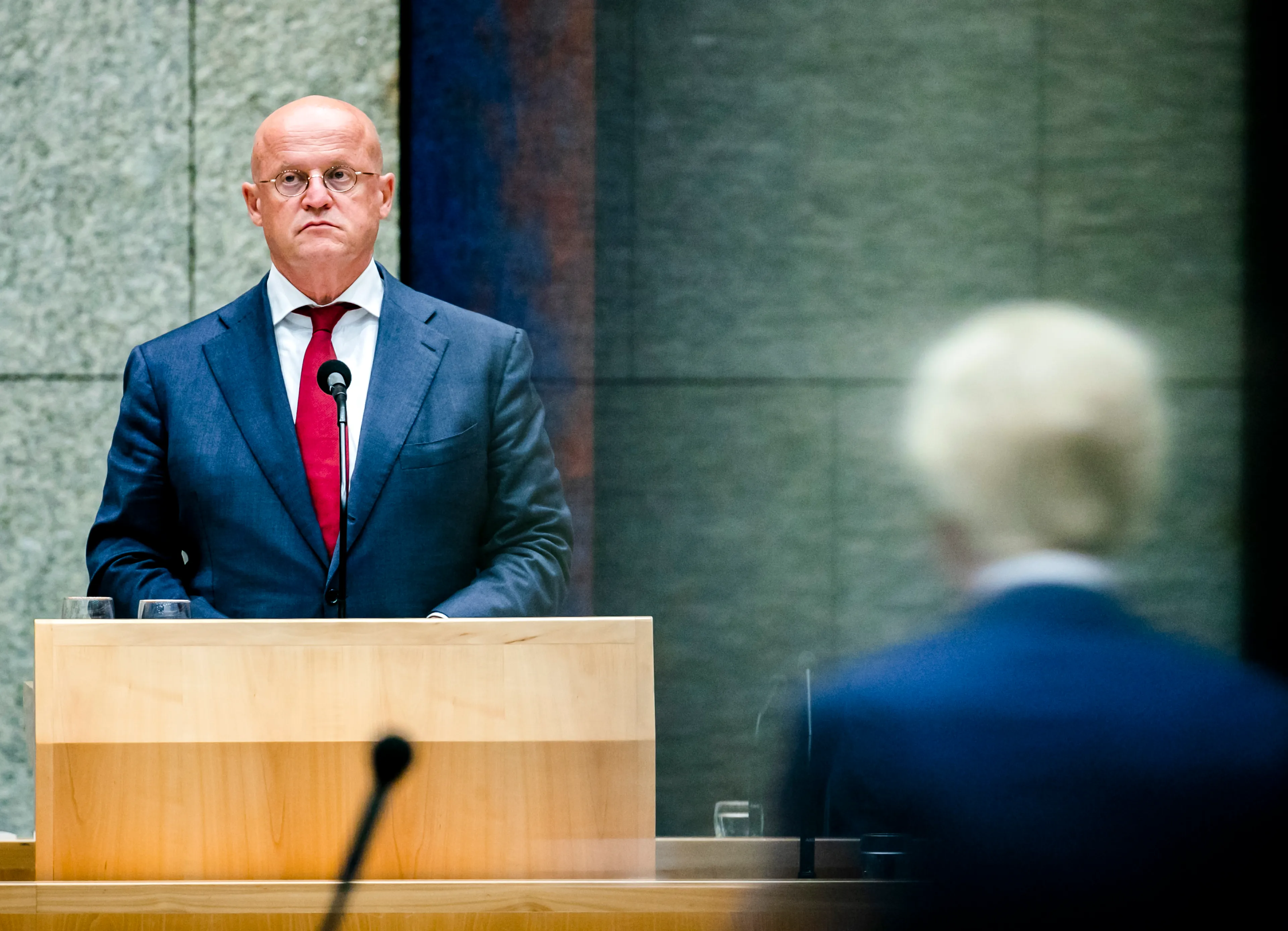 Tweede Kamer debatteert donderdag over spoedwet voor avondklok