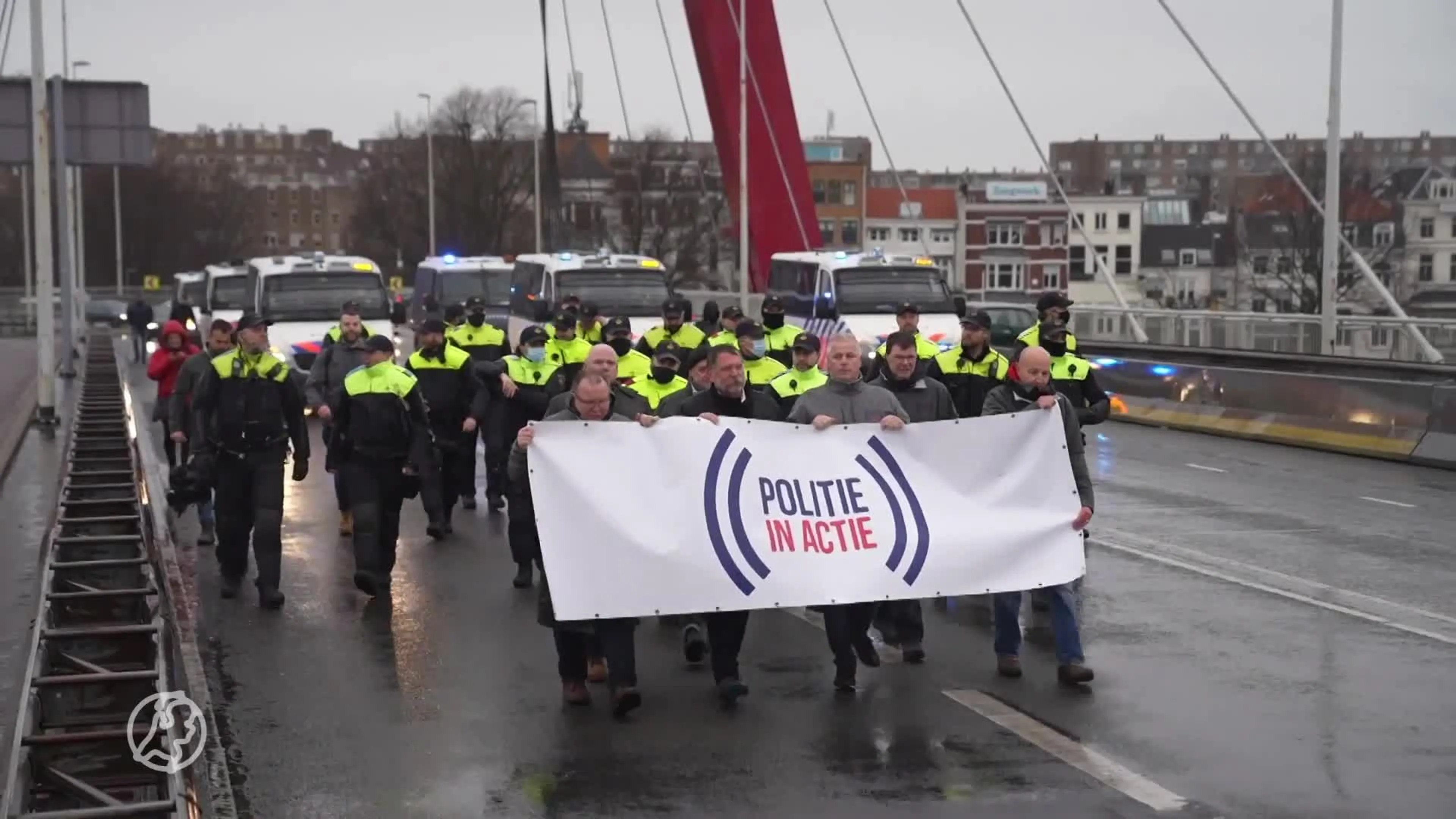 Geen boetes voor lichte overtredingen, politie voert actie voor betere cao