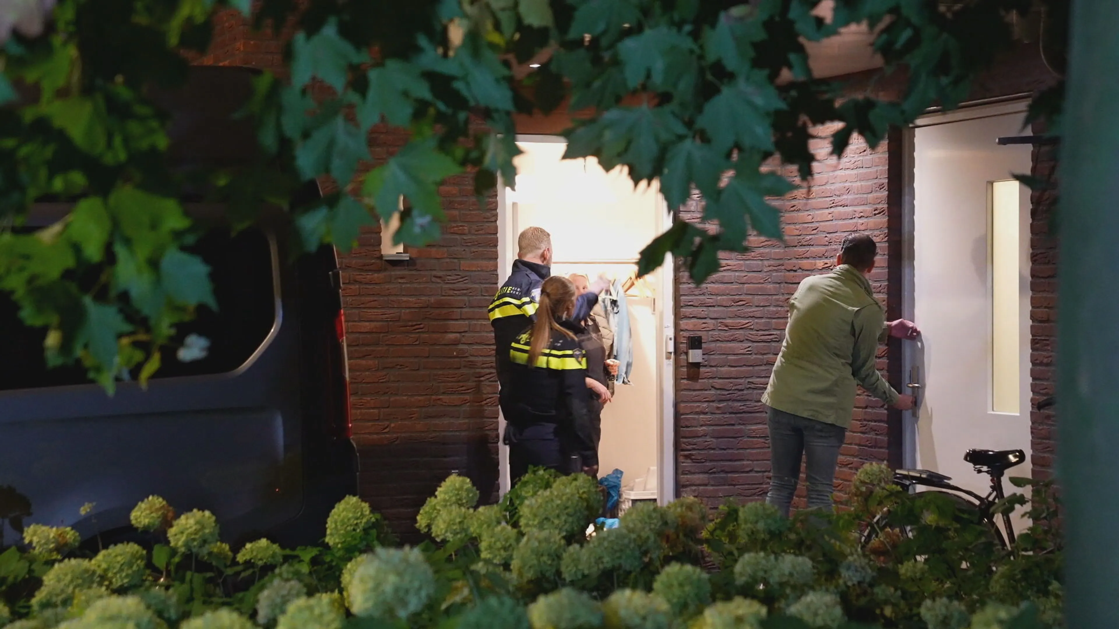 Twee lichamen gevonden in woning Drunen, politie doet onderzoek