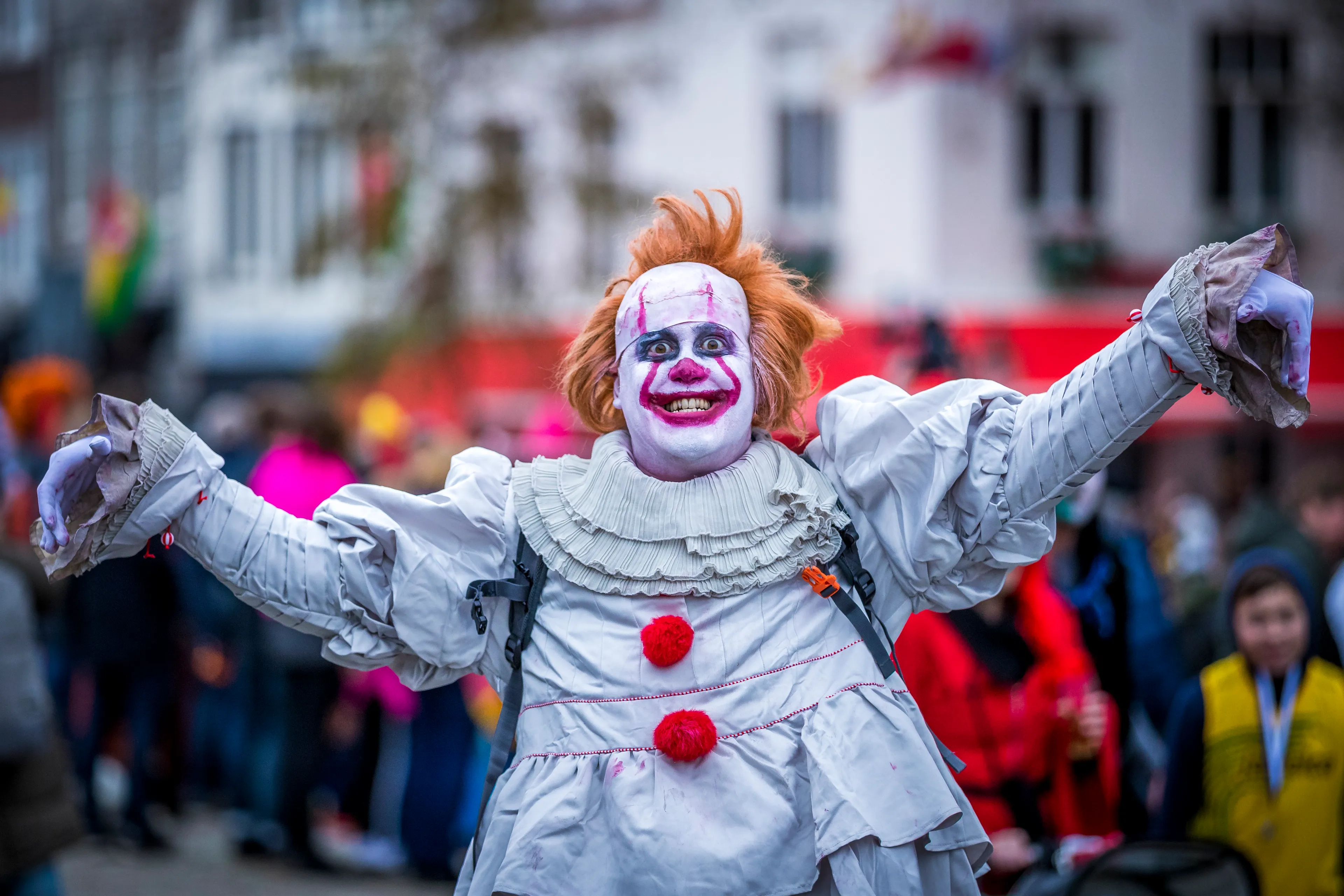 Carnavalsvierder loopt met nepwapen rond in Breda
