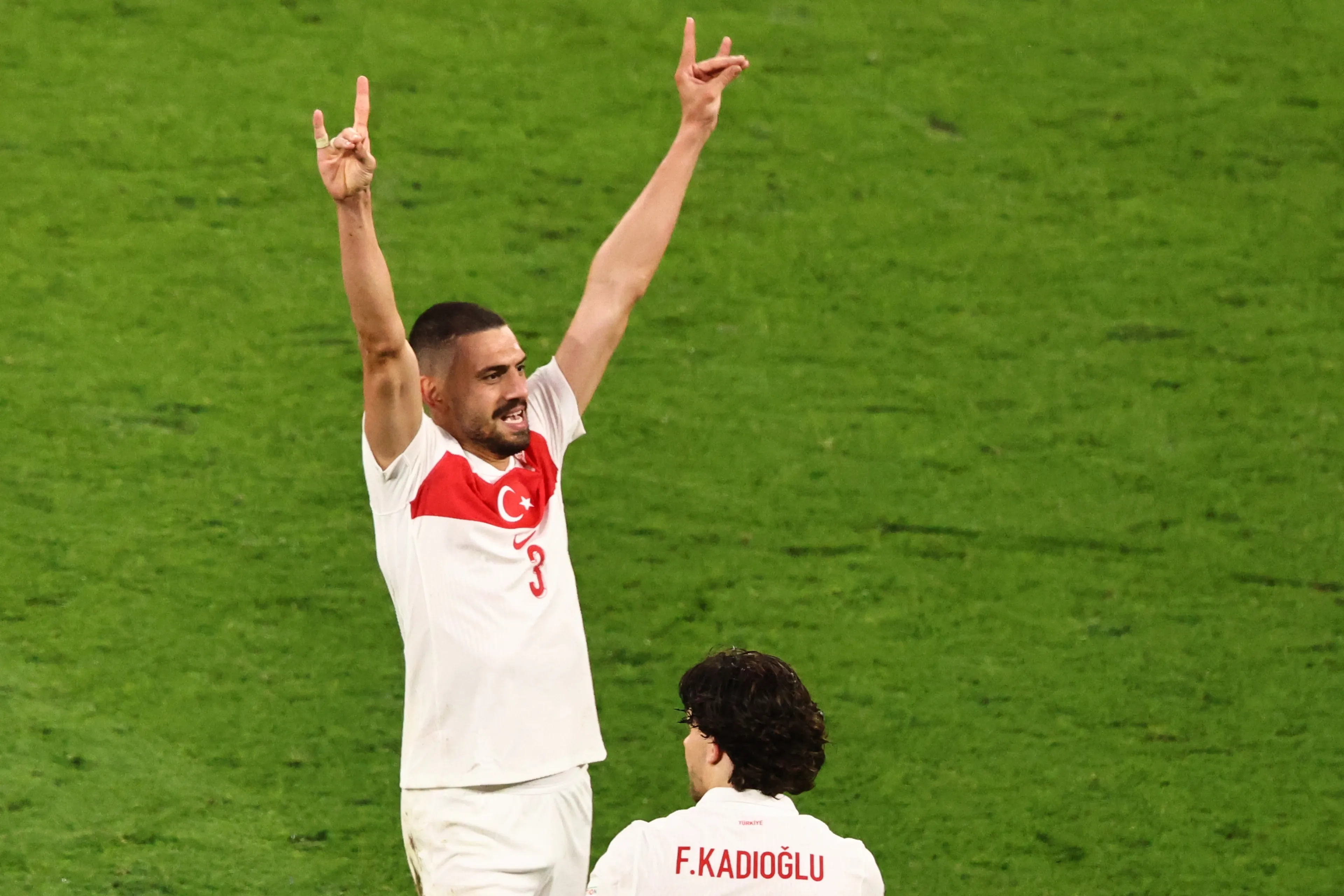 Turks ministerie boos na schorsing Demiral: 'Bevooroordeeld jegens buitenlanders'