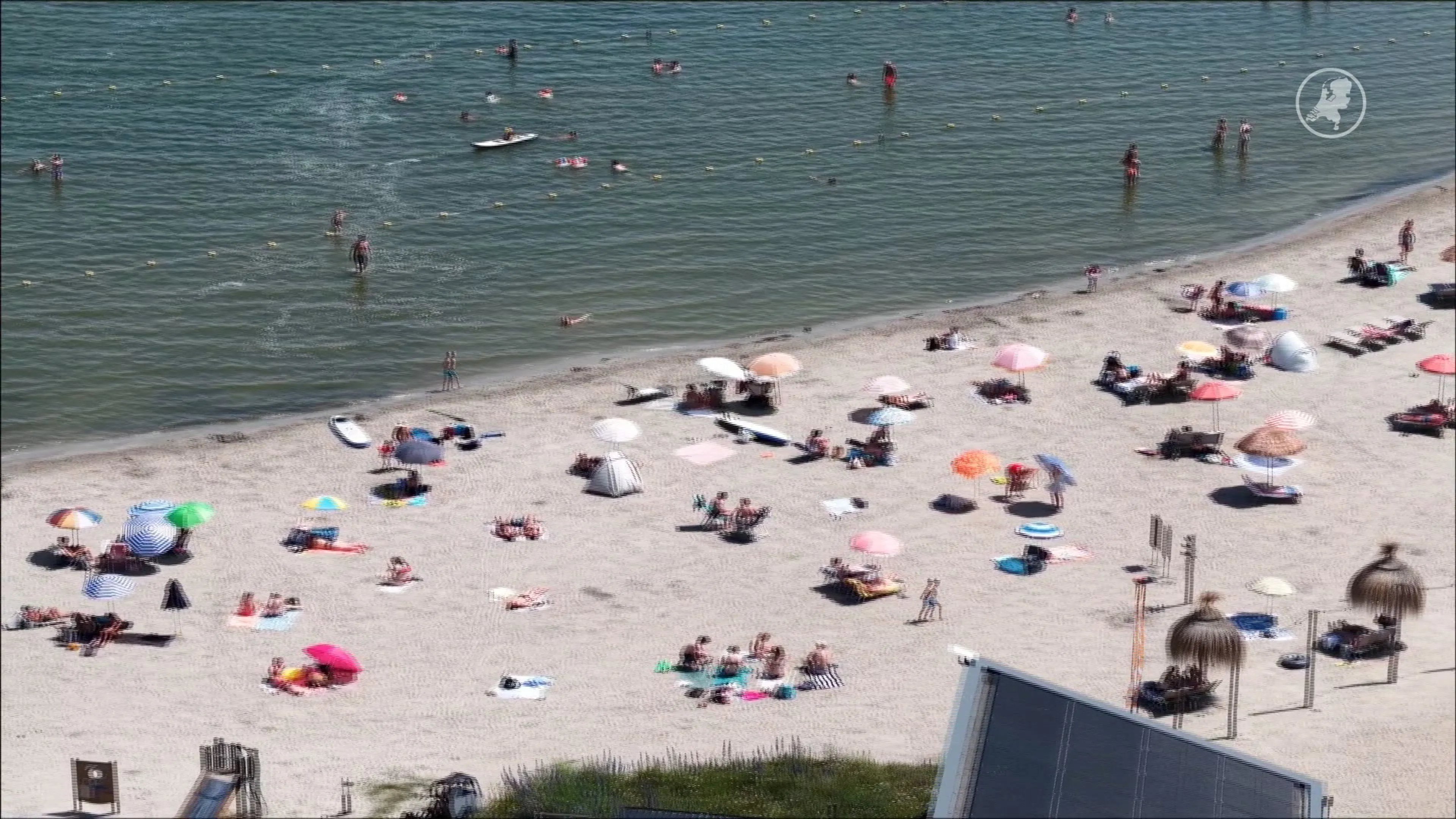 Volop genieten op stadsstrand Hoorn door het warme weer