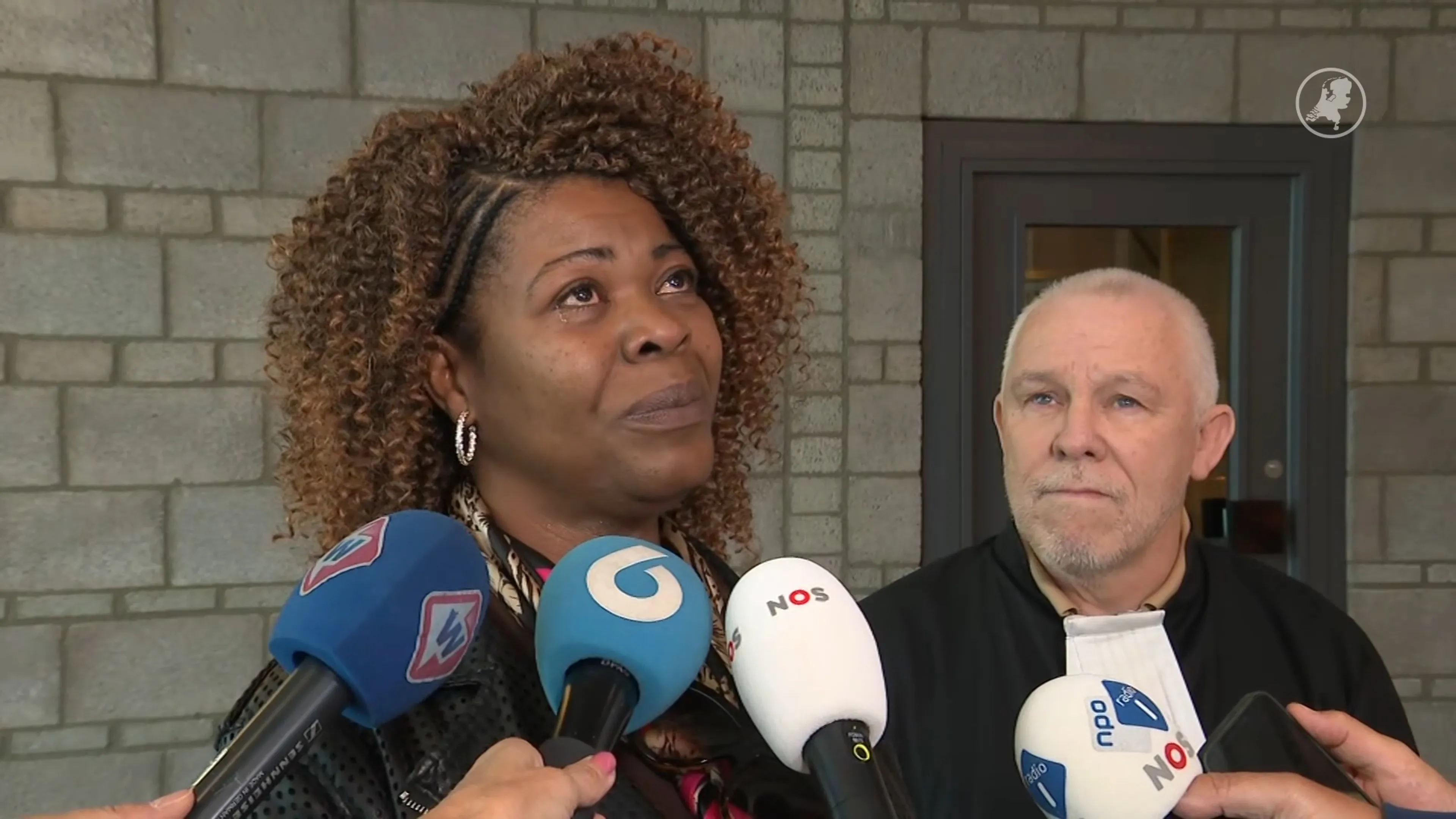 Moeder doodgestoken Jihaneve: 'Dit vonnis is een trap op het graf van mijn dochter'