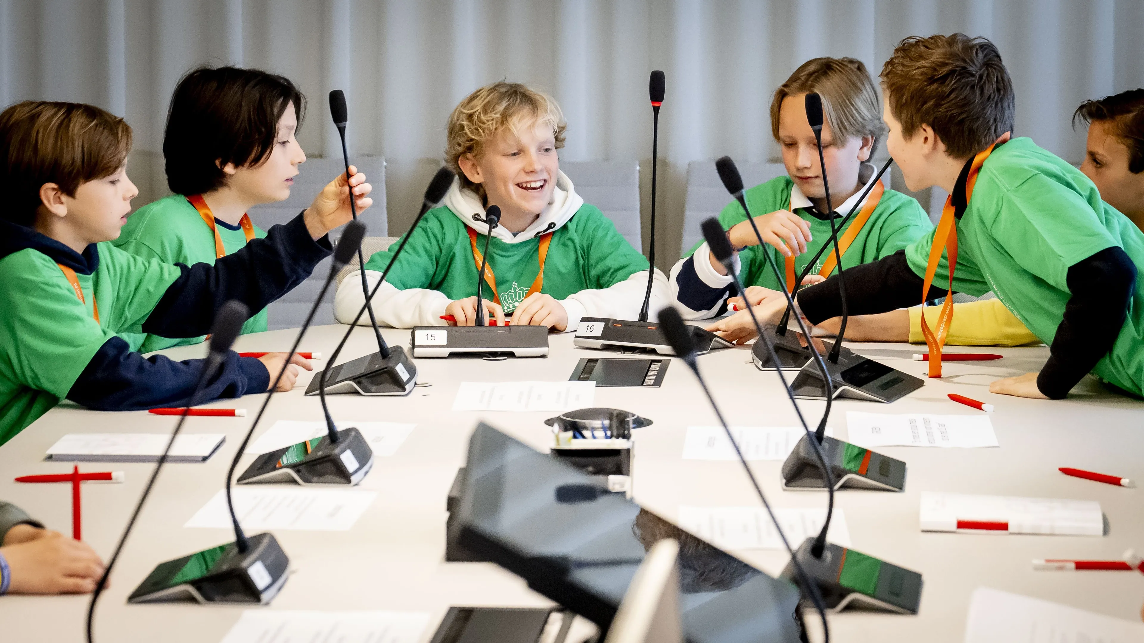 Kamerlid voor één dag: zo doen deze basisschoolkinderen het in Den Haag