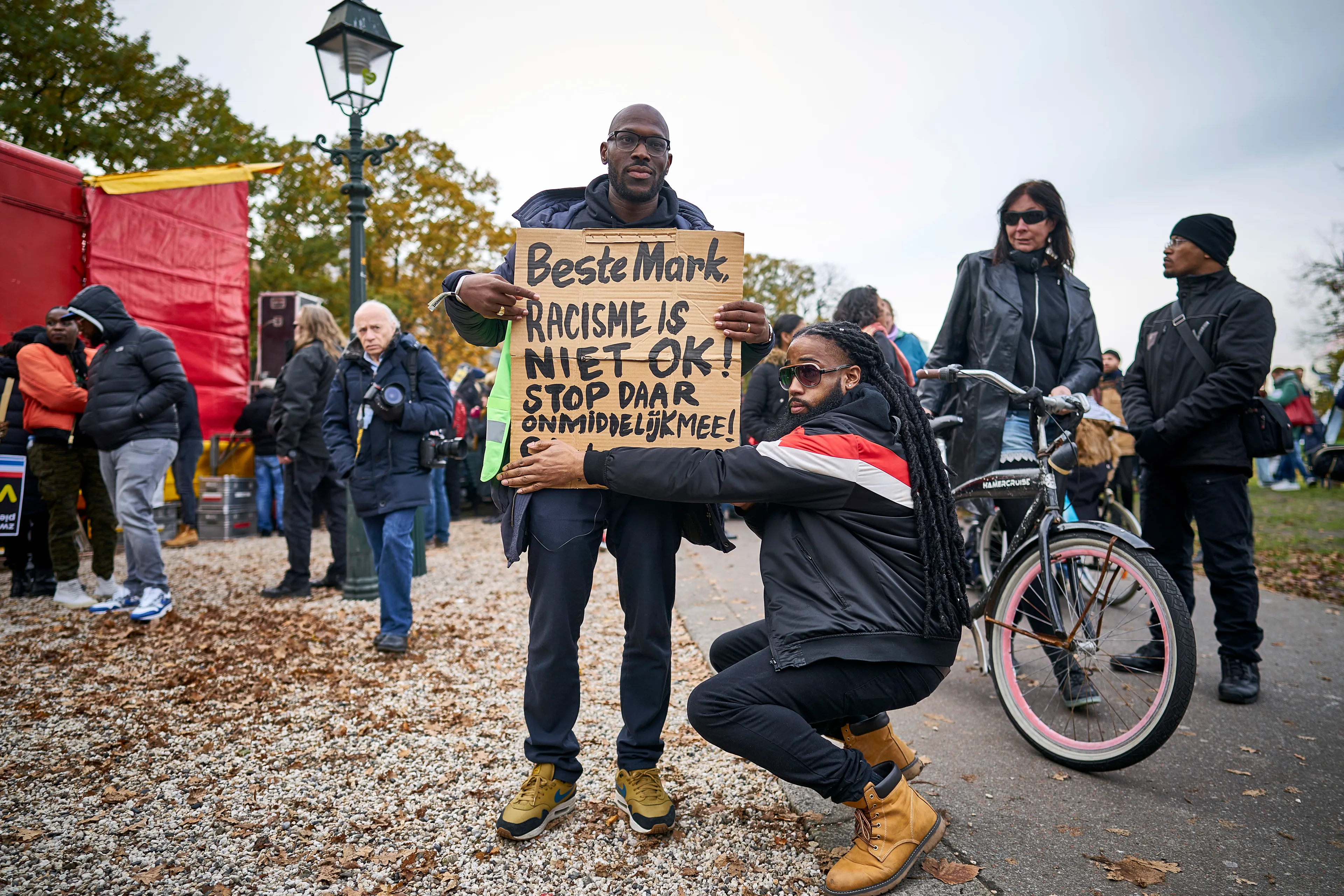Kick Out Zwarte Piet demonstreert bij ruim 20 Sinterklaasintochten dit jaar