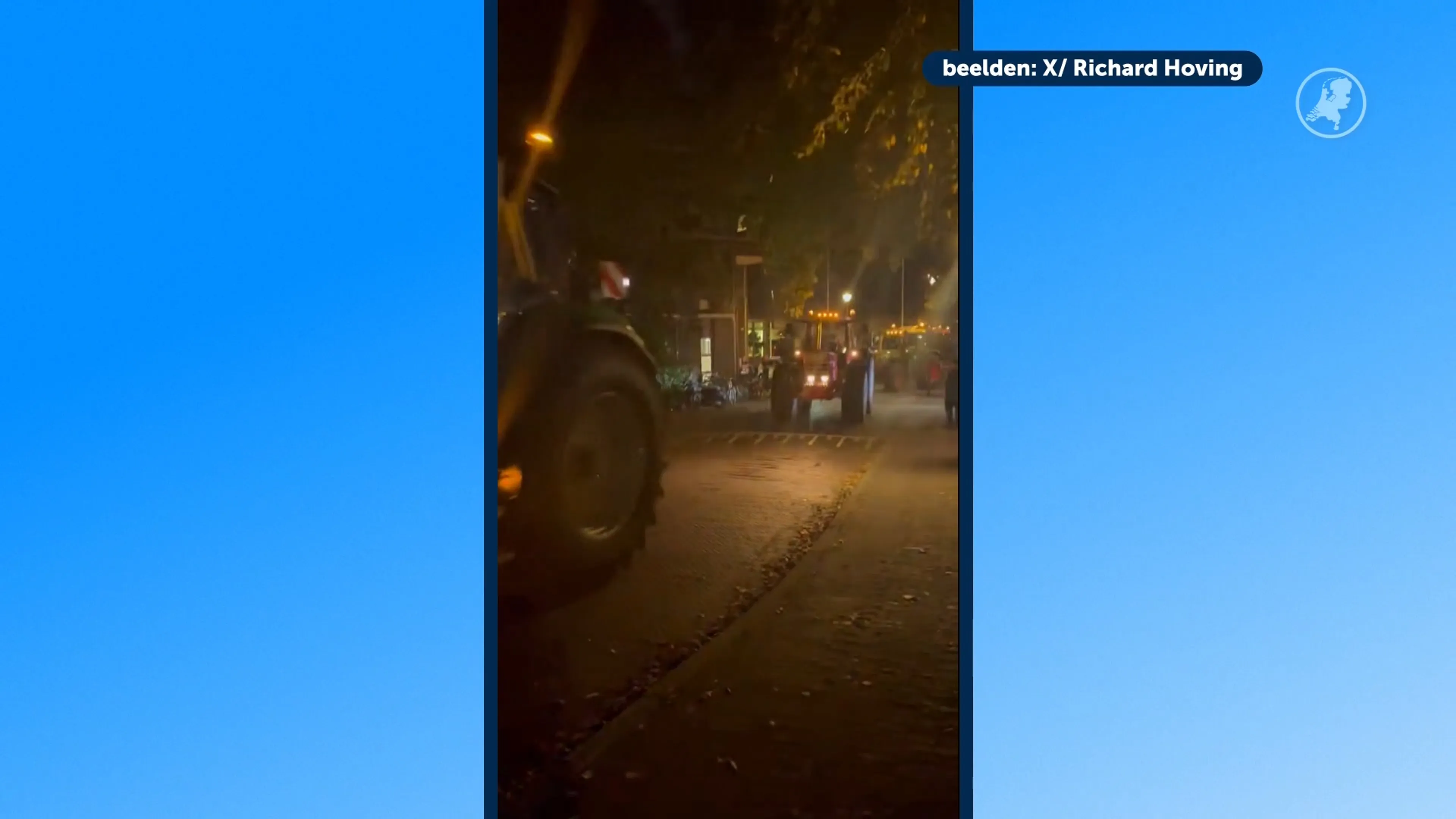 Boeren protesteren in Amersfoort en laten hooibalen achter