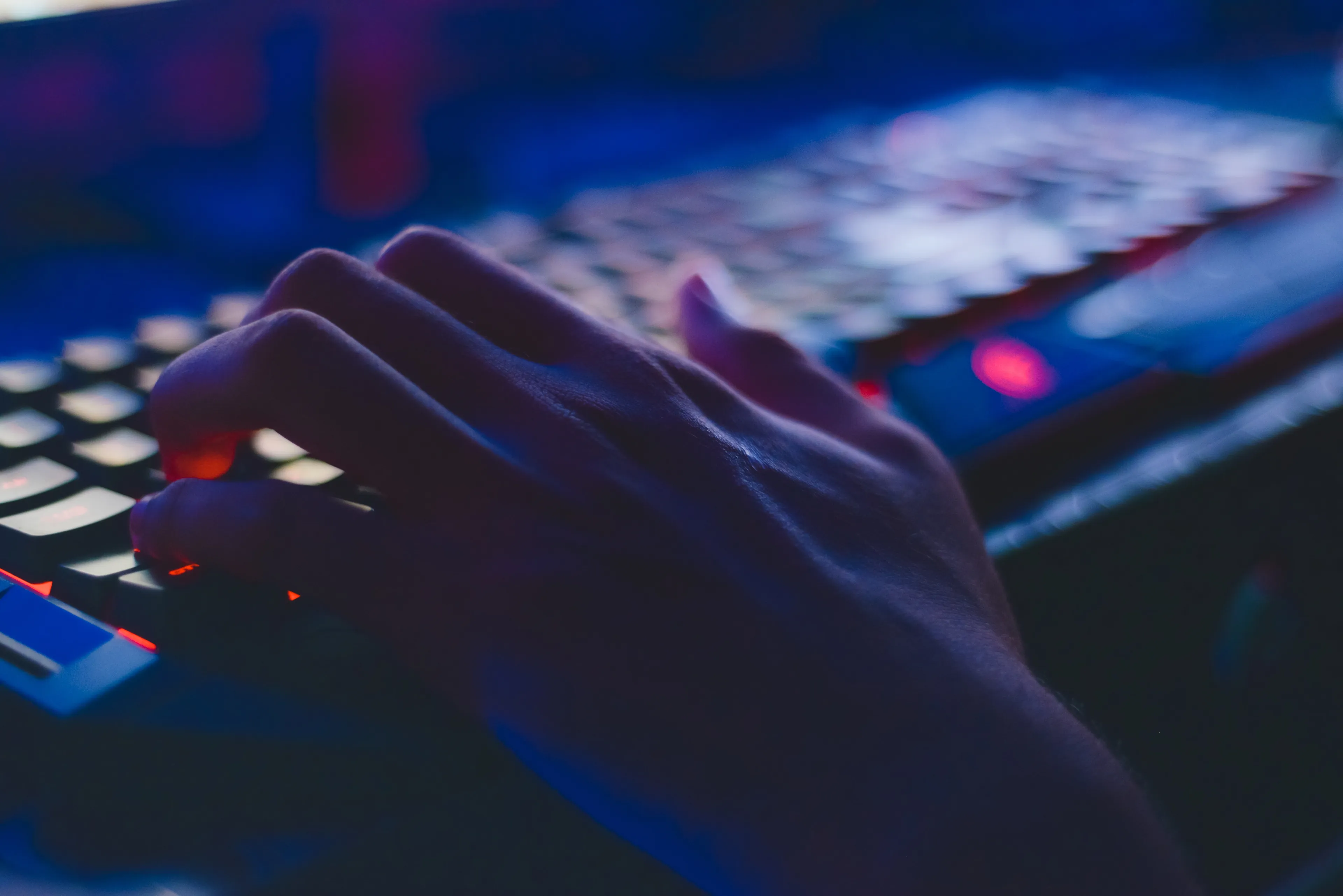 Politie doet groot aantal invallen om kinderporno in deze plaatsen