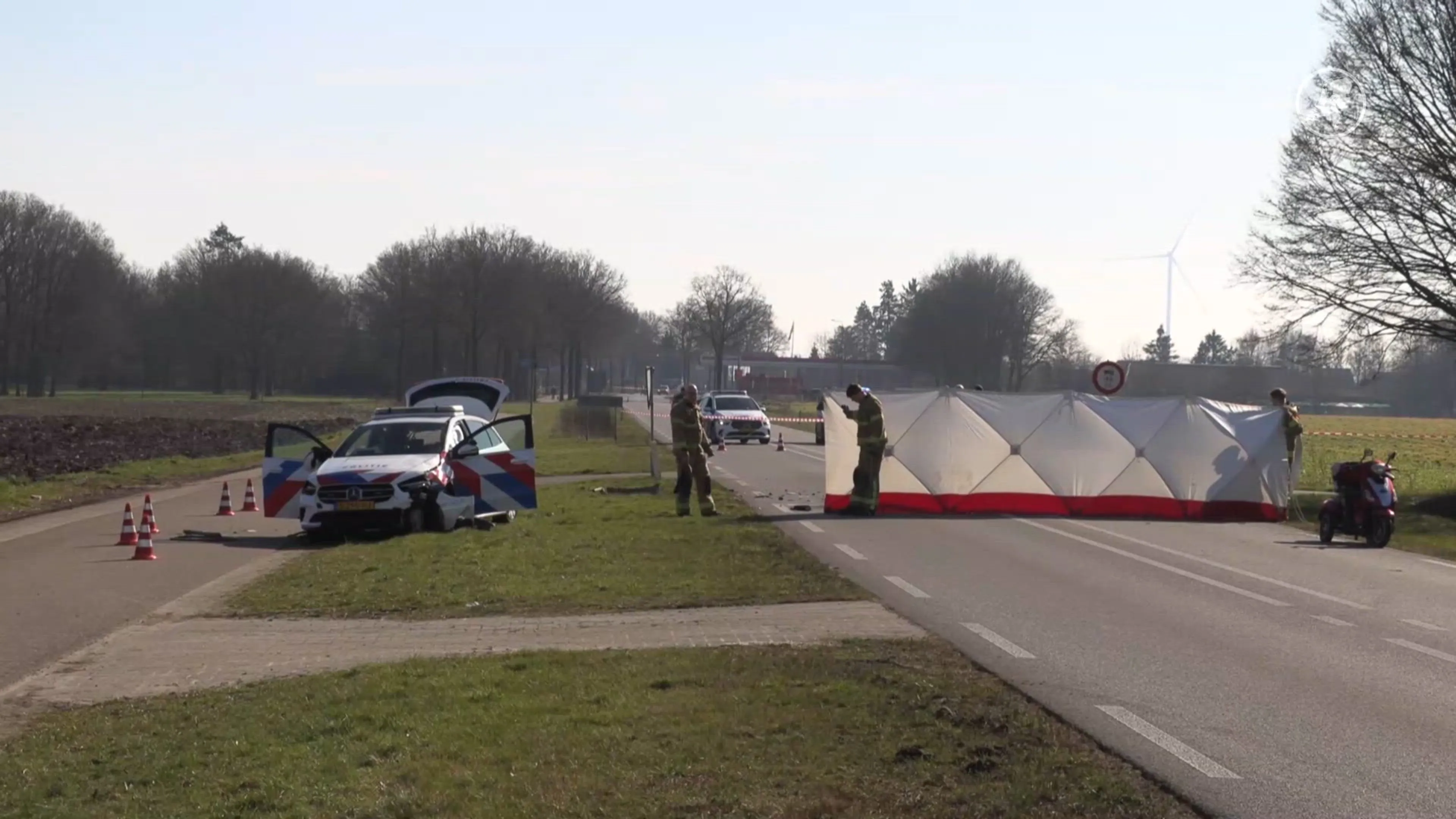 Bestuurder scootmobiel overleden na botsing met politieauto