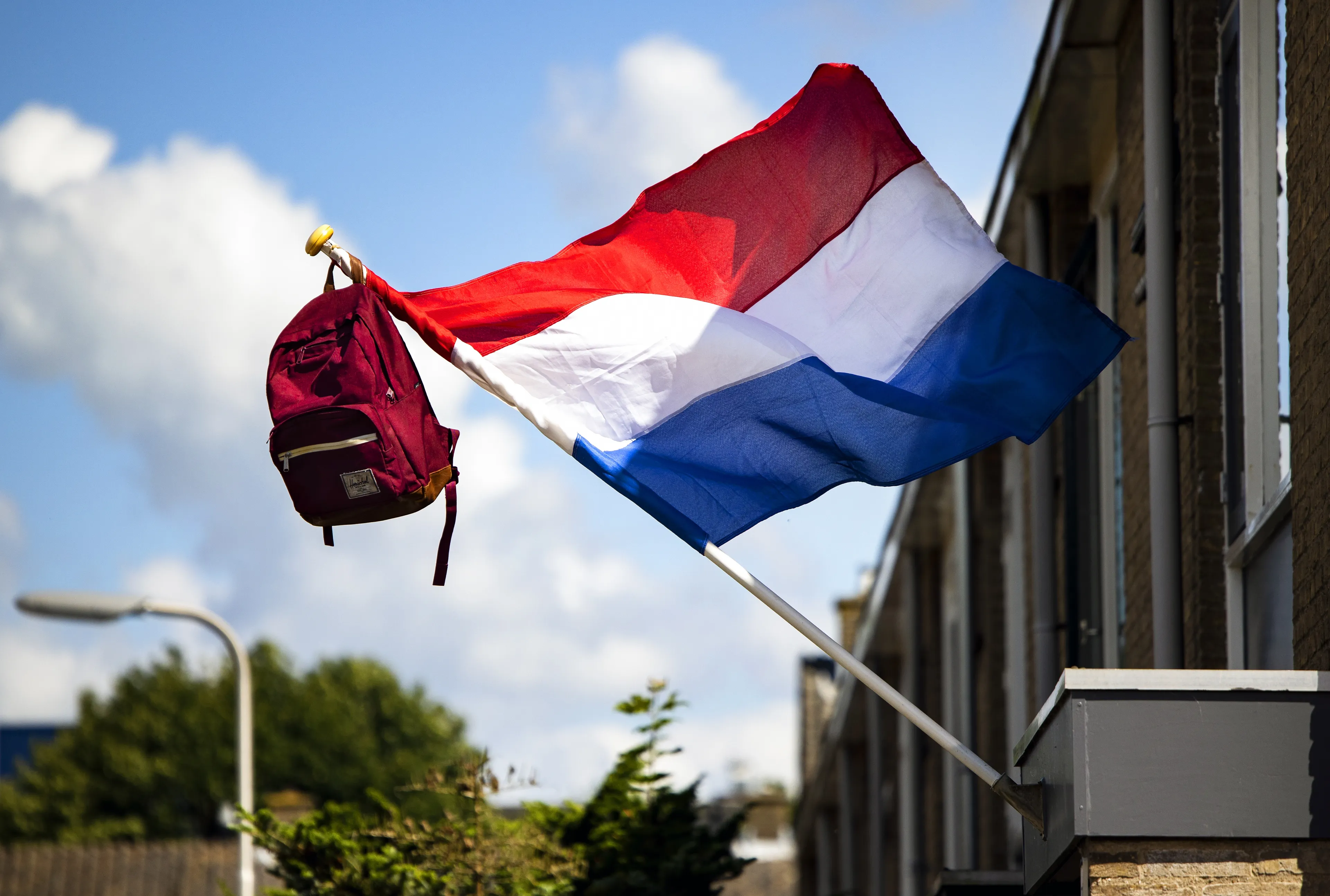Kan de vlag uit? Eindexamenkandidaten horen vandaag of ze geslaagd zijn