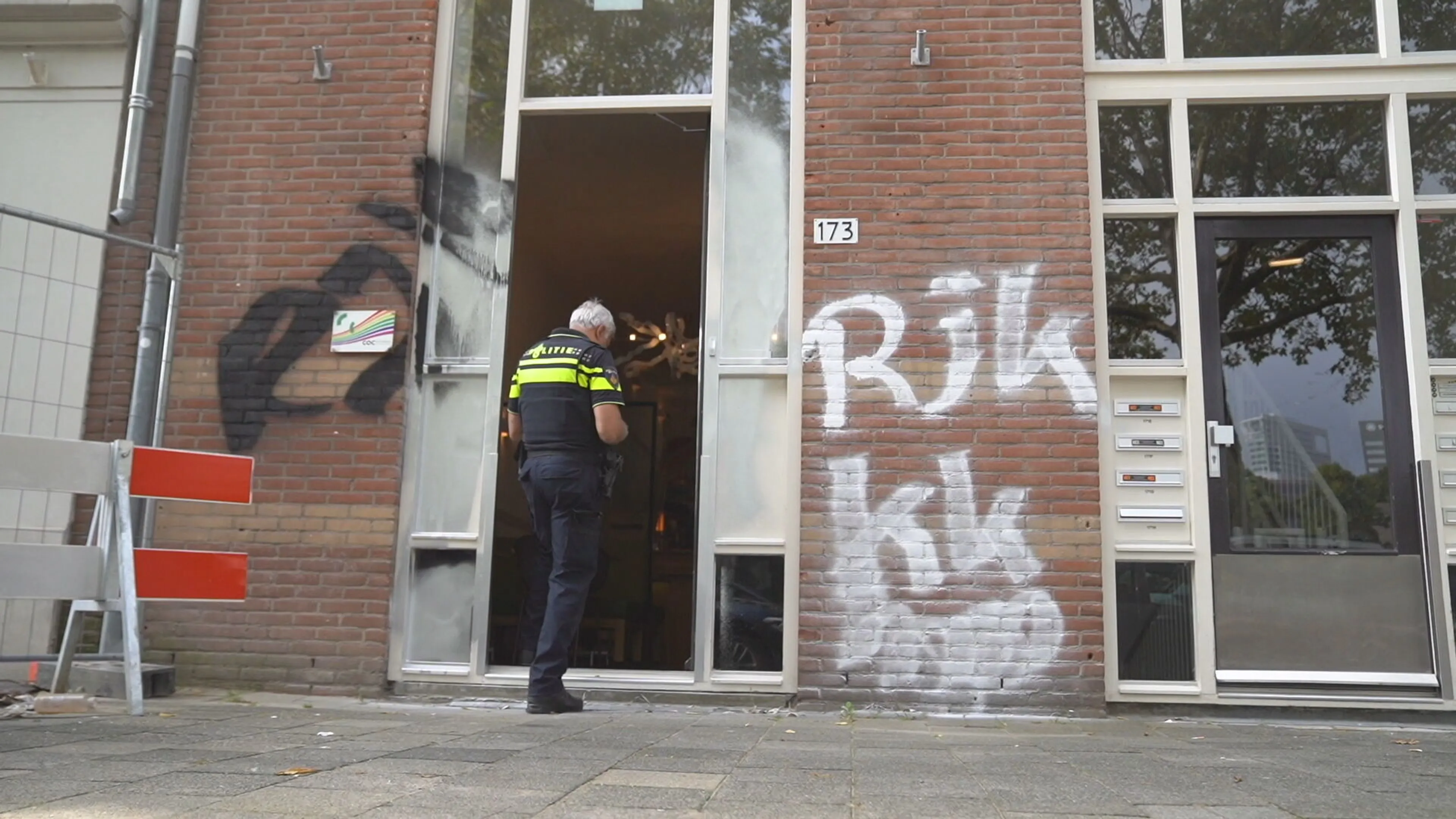 Kantoor COC Rotterdam beklad met homofobe teksten: 'Niet de eerste keer'