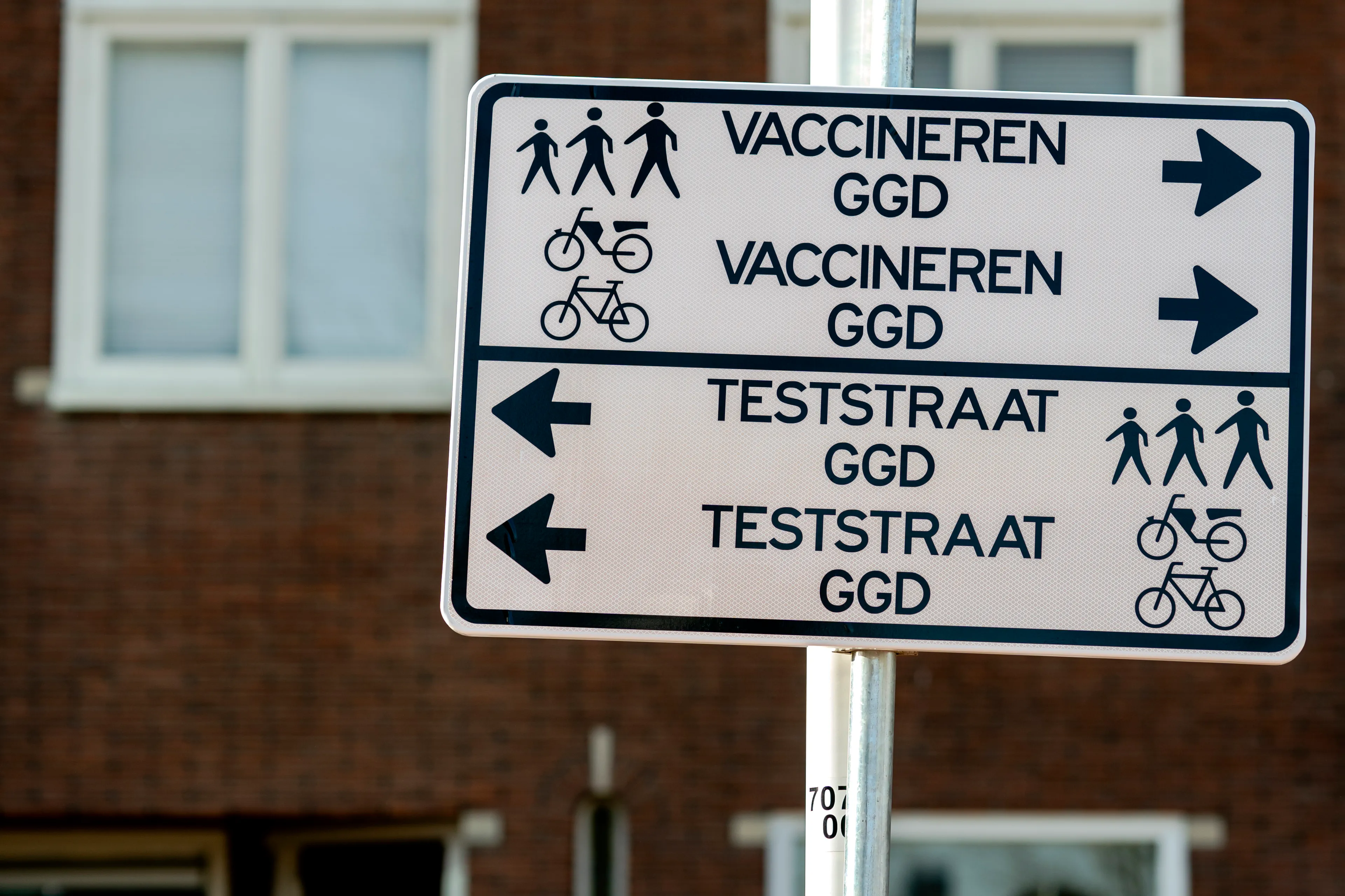 Storm Corrie dwingt test- en vaccinatielocaties tot sluiten