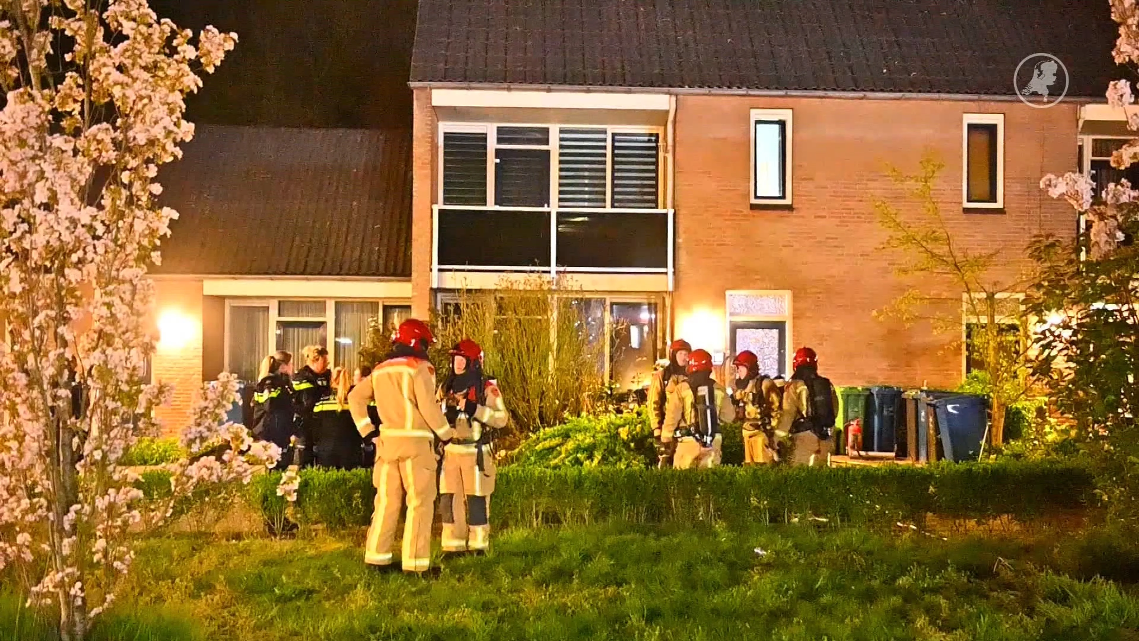 Brandweer rukt uit voor hevige woningbrand in Heeze