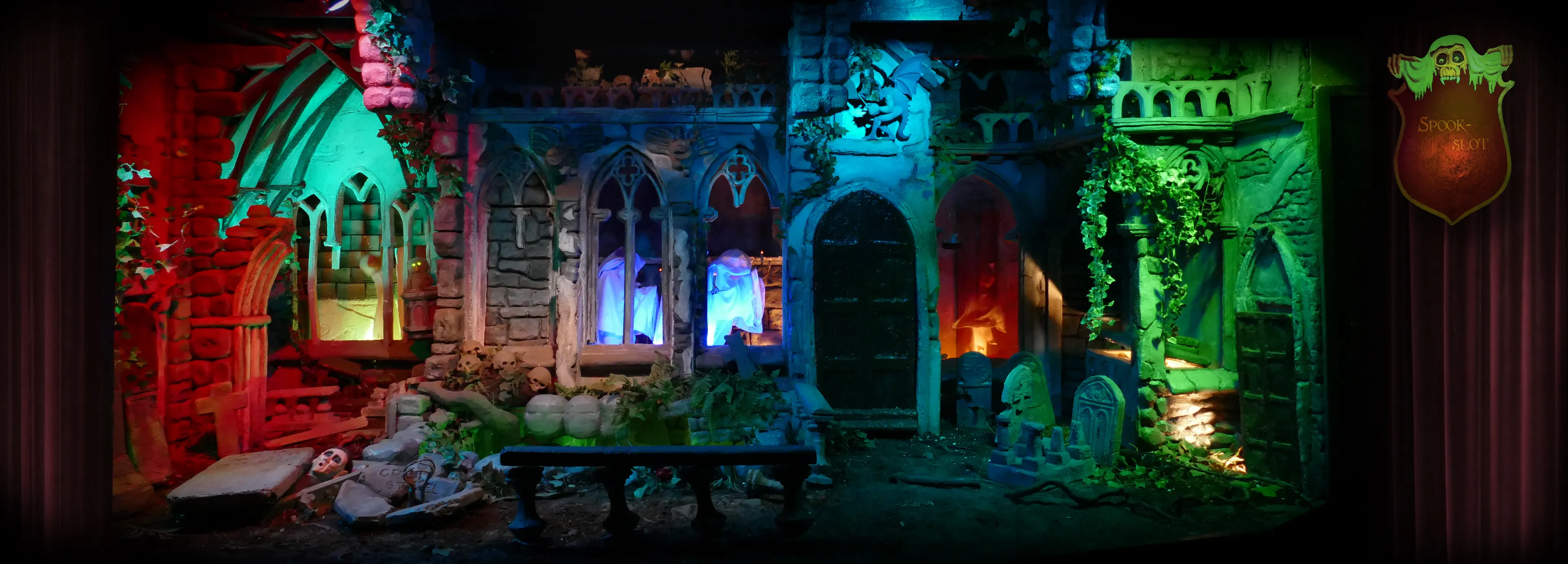 Mini Efteling niet blij met besluit van grote broer: 'Hier blijft het Spookslot gewoon staan'