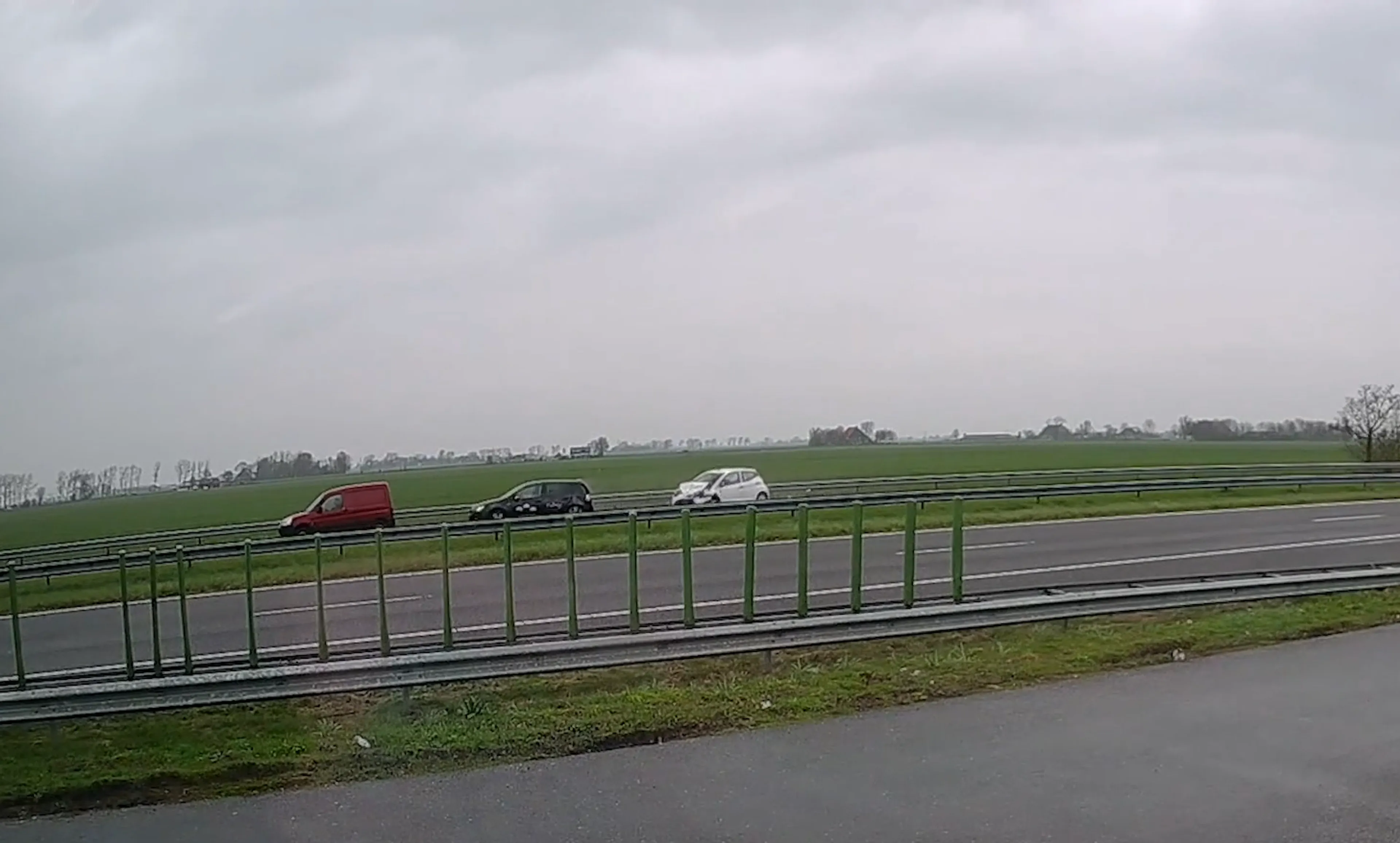 Ongeluk op A7 bij Bolsward vastgelegd op dashcam