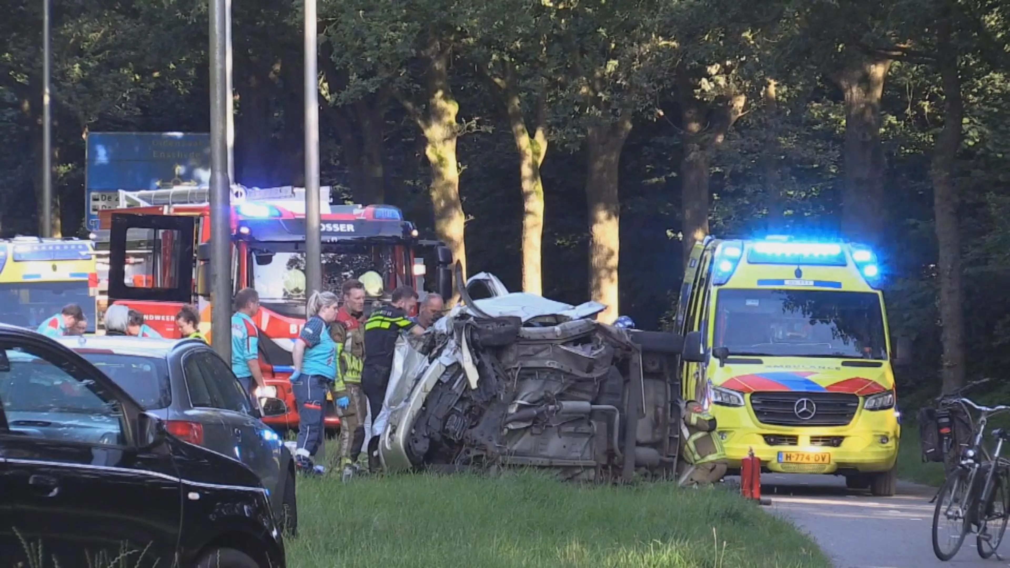 Vrouw (54) overleden na ongeval op N731 bij Losser