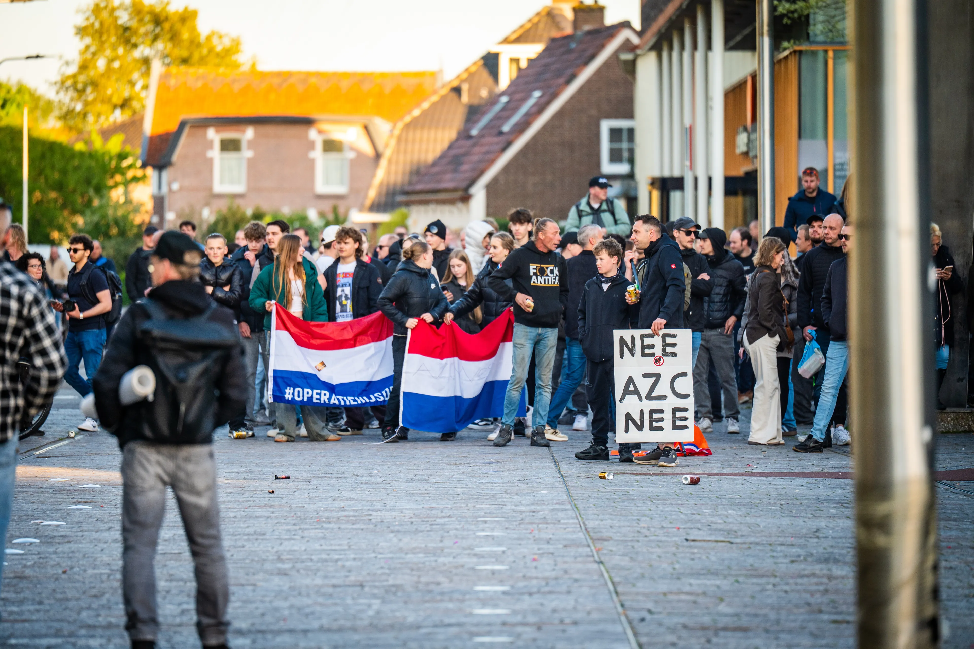 Drie aanhoudingen bij protest tegen asielopvang op sportpark IJsselstein