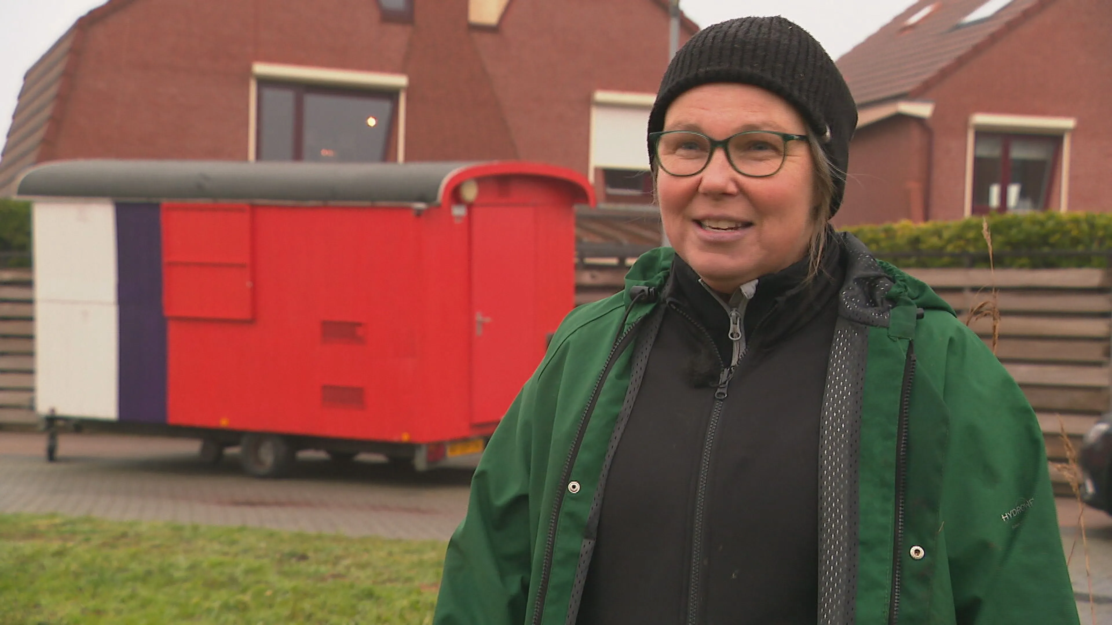 Schaapsherder Marleen rijdt de dief van haar Pipowagen eigenhandig klem