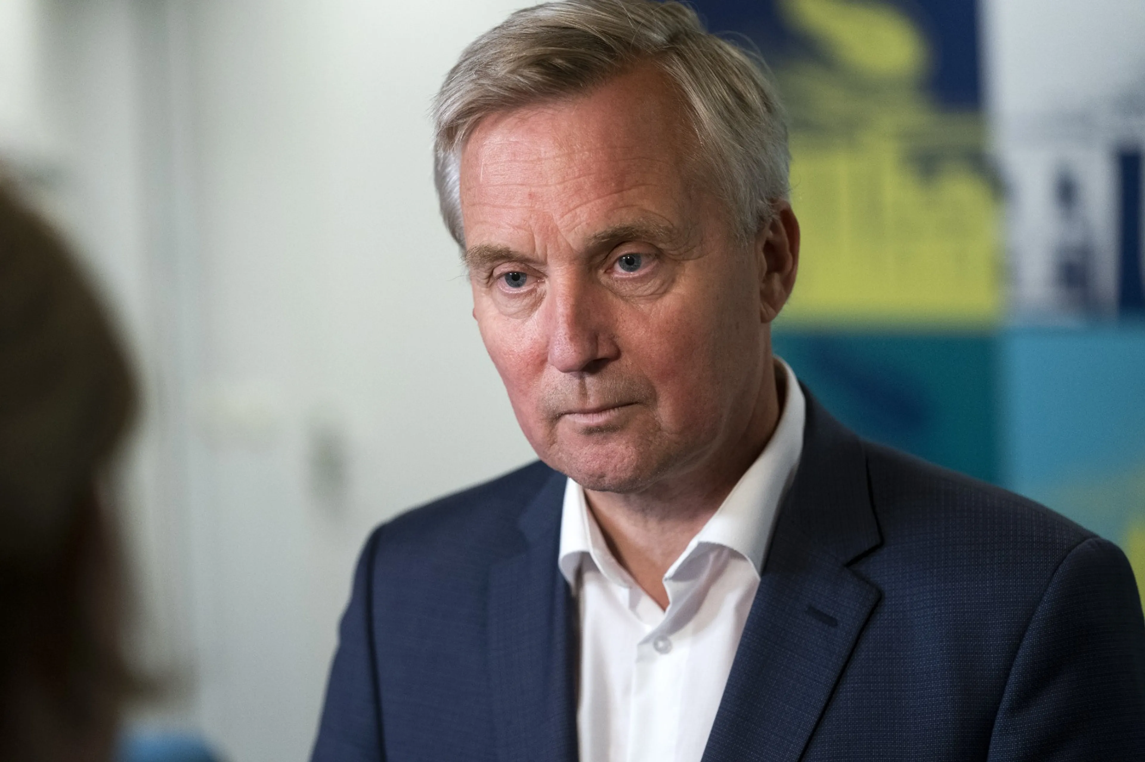 Staatssecretaris Van der Burg laaiend over misdragingen asielzoekers: 'Dat is tuig'