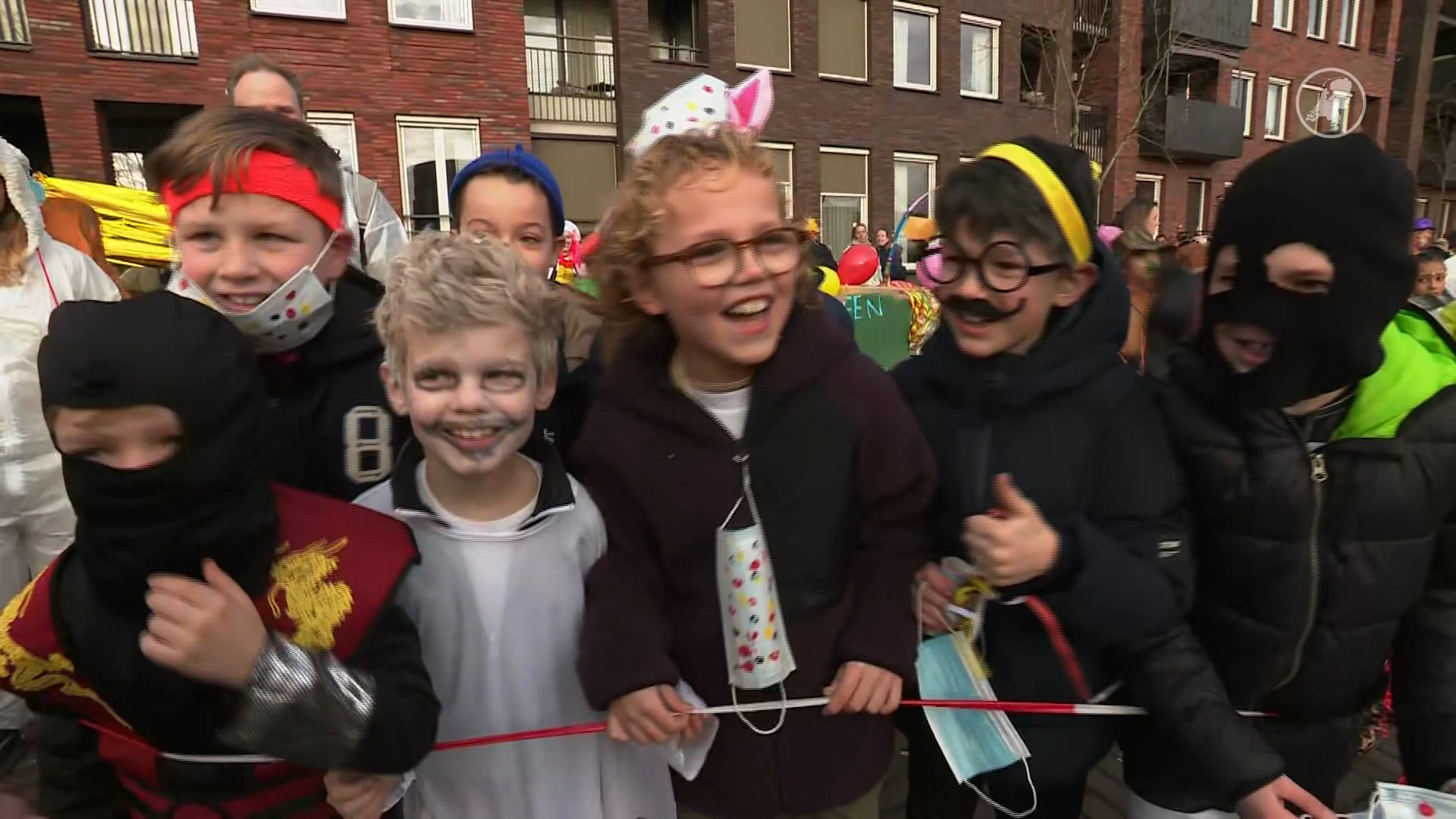 ZIEN: Carnaval begonnen met grootste kinderoptocht van het land