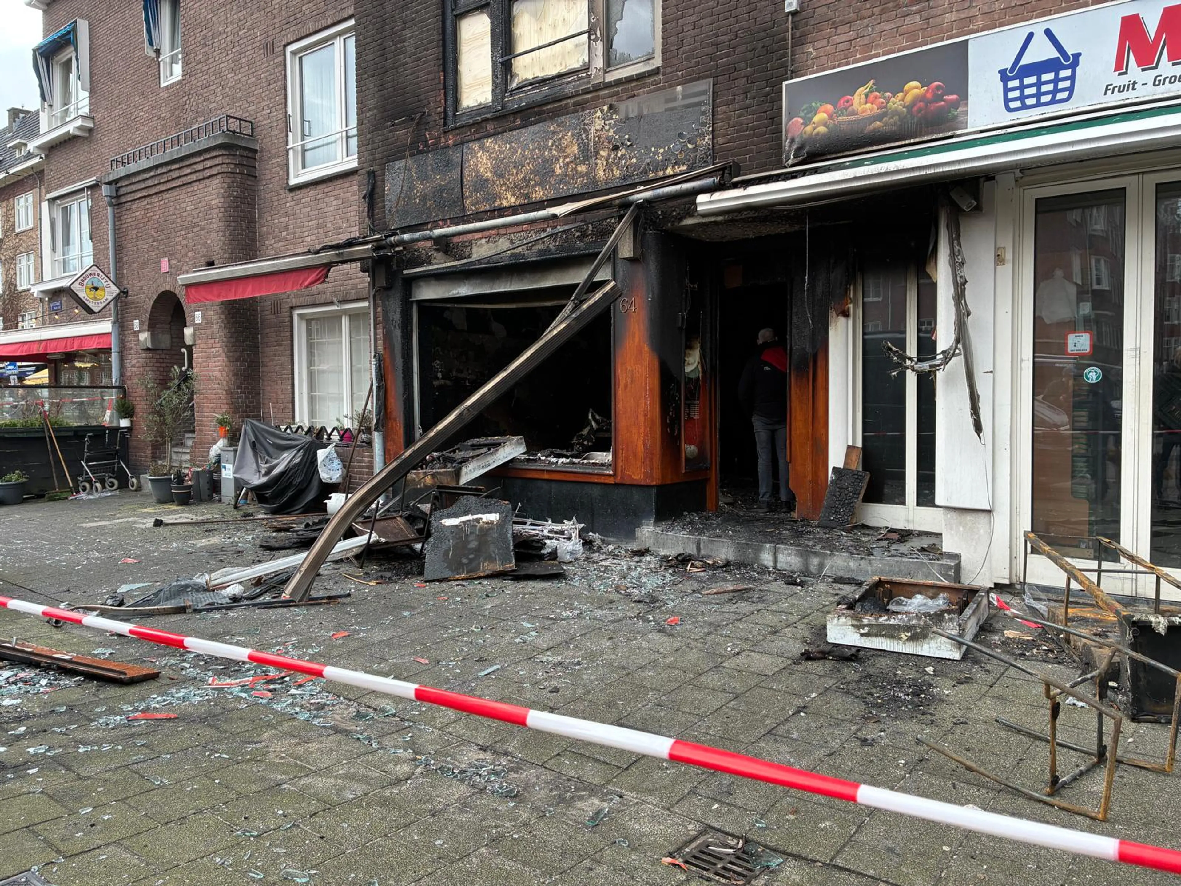 Explosie veroorzaakte grote brand in Maasstraat: drie gewonden
