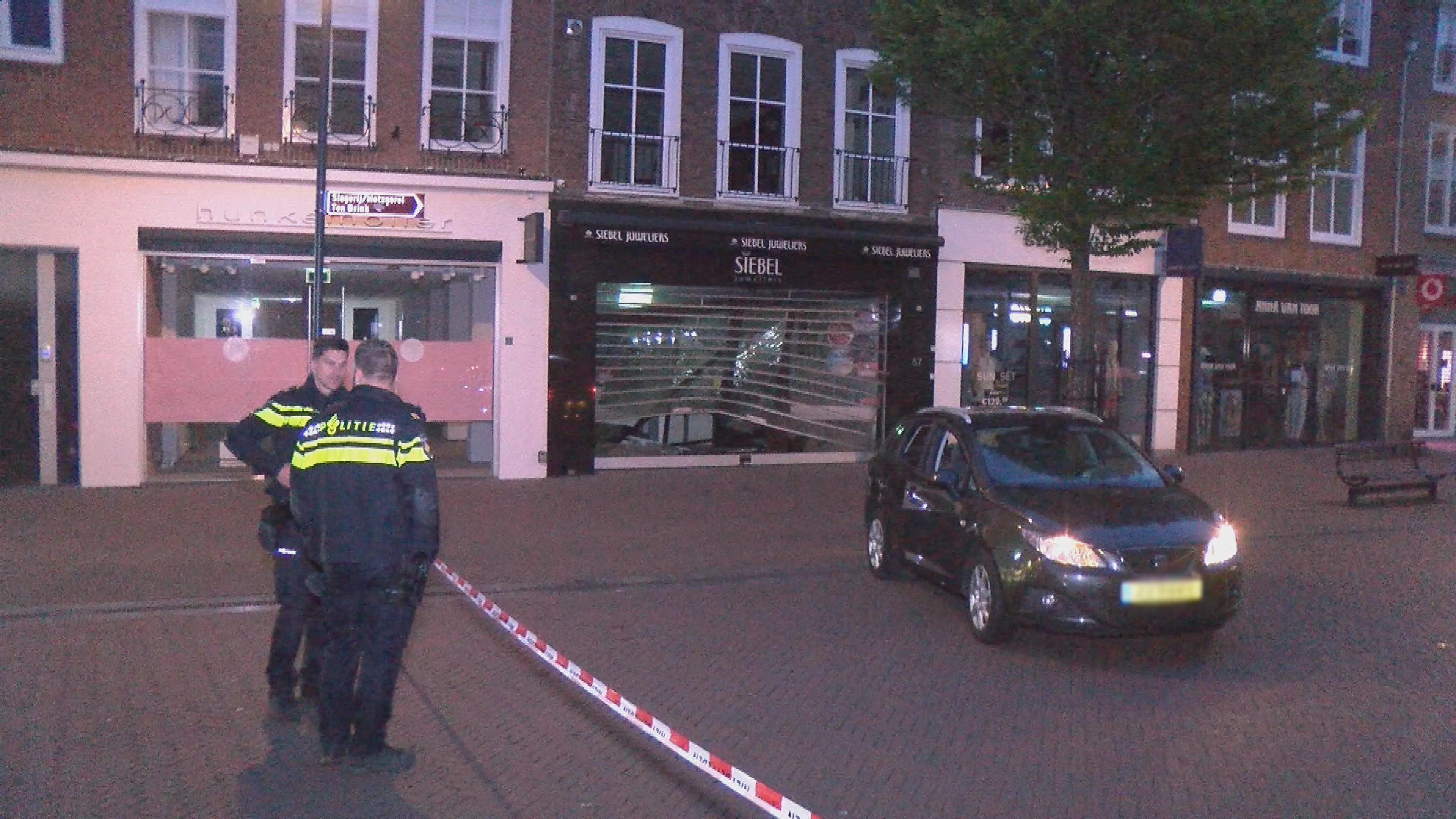 Daders spoorloos na ramkraak bij juwelier in centrum Middelburg