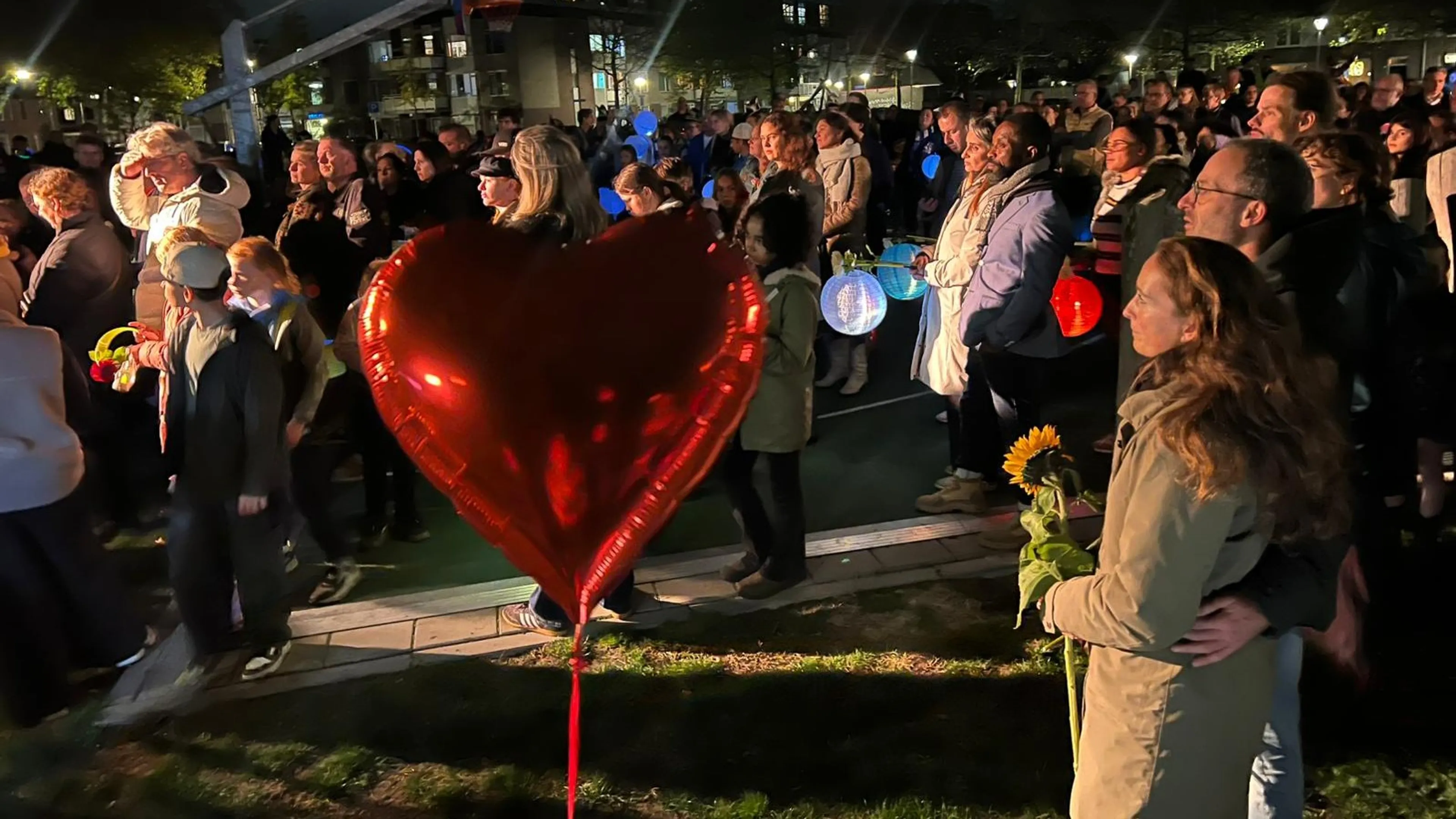 Tilburg herdenkt Anne-roos (10), die omkwam bij ongeluk