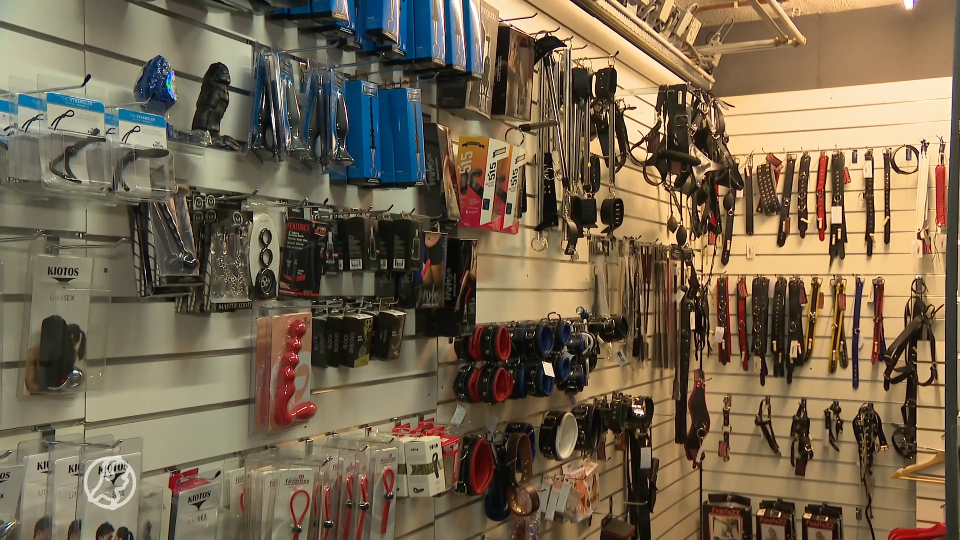 De seksshop verdwijnt uit het straatbeeld, maar niet overal