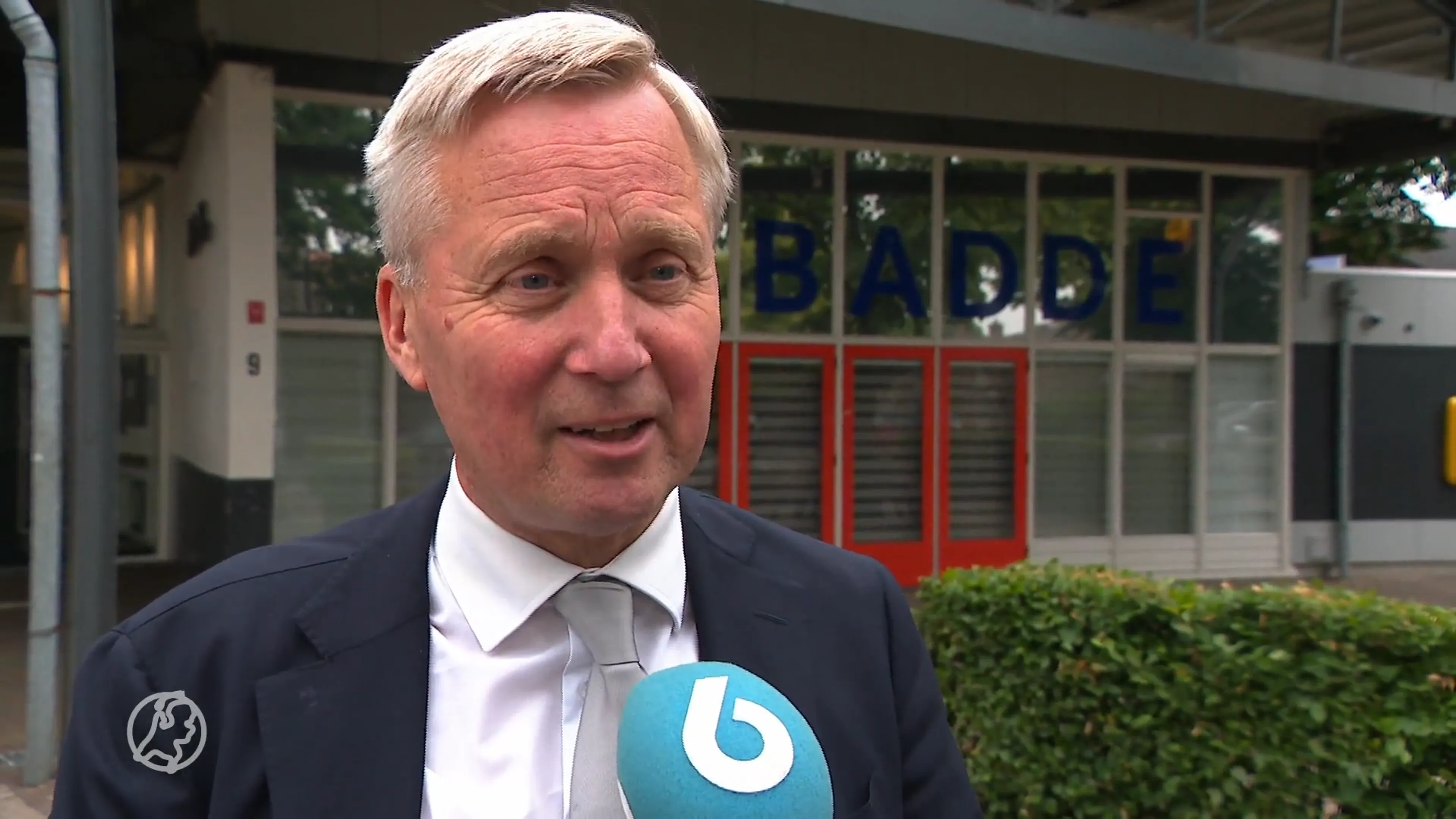 Omwonenden asielzoekerscentrum zijn overlast zat: 'Geslachtsdeel op toonbank voor ogen tienermeisje'