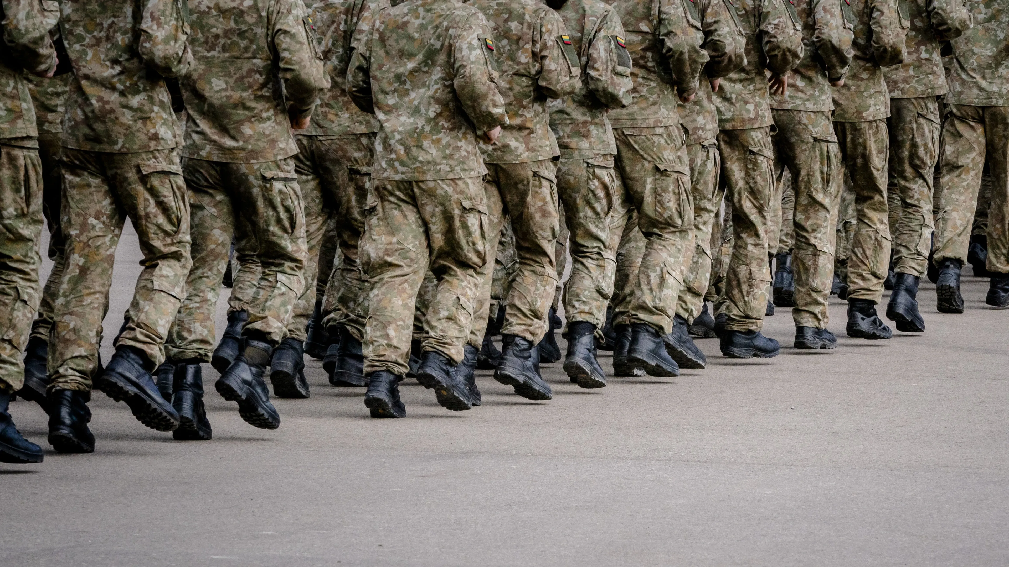 Medewerker Defensie omzeilt sancties en verkoopt vliegtuigonderdelen aan Rusland