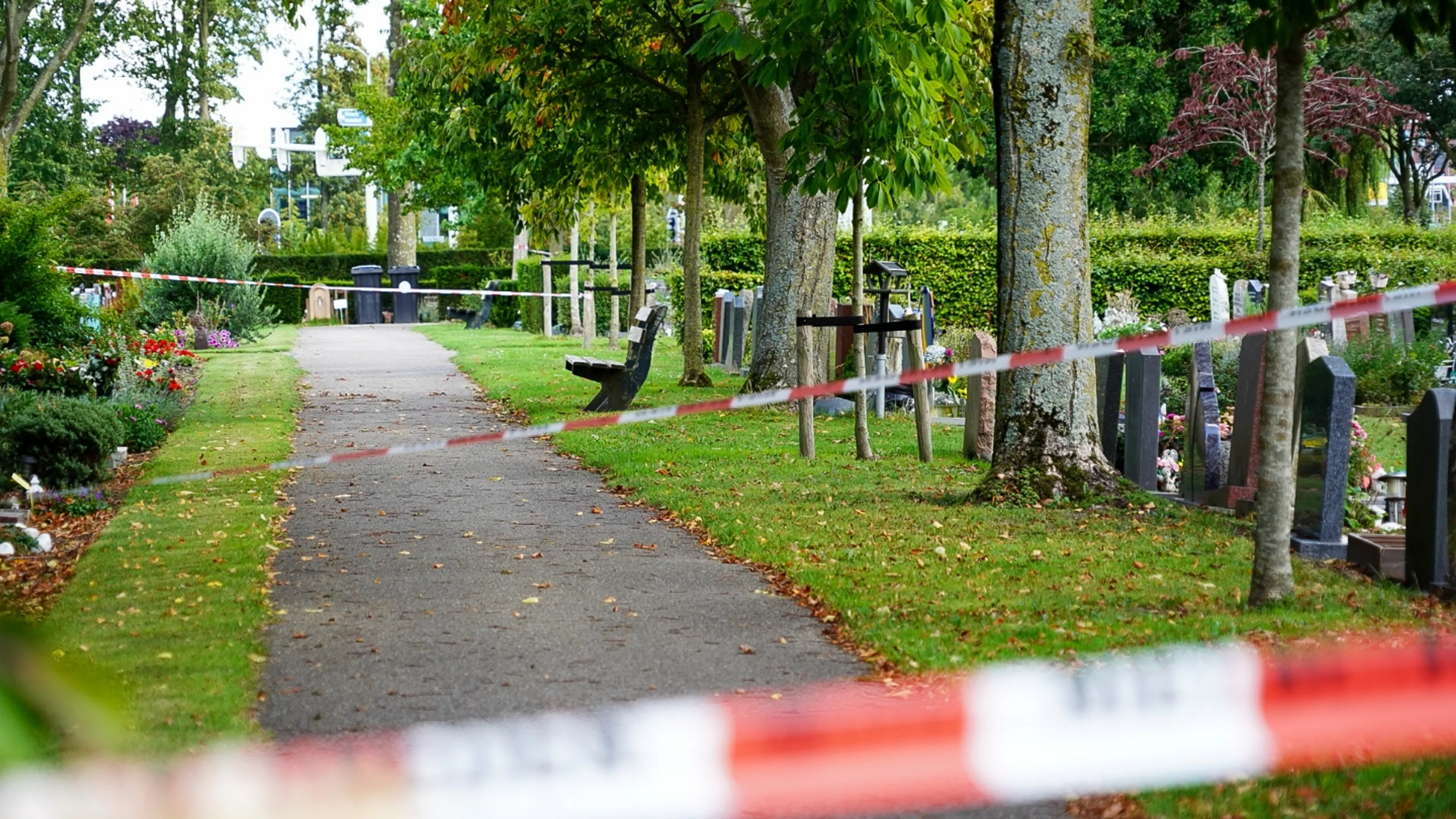 'Verdachte situatie' op begraafplaats Hoorn, politieonderzoek gestart