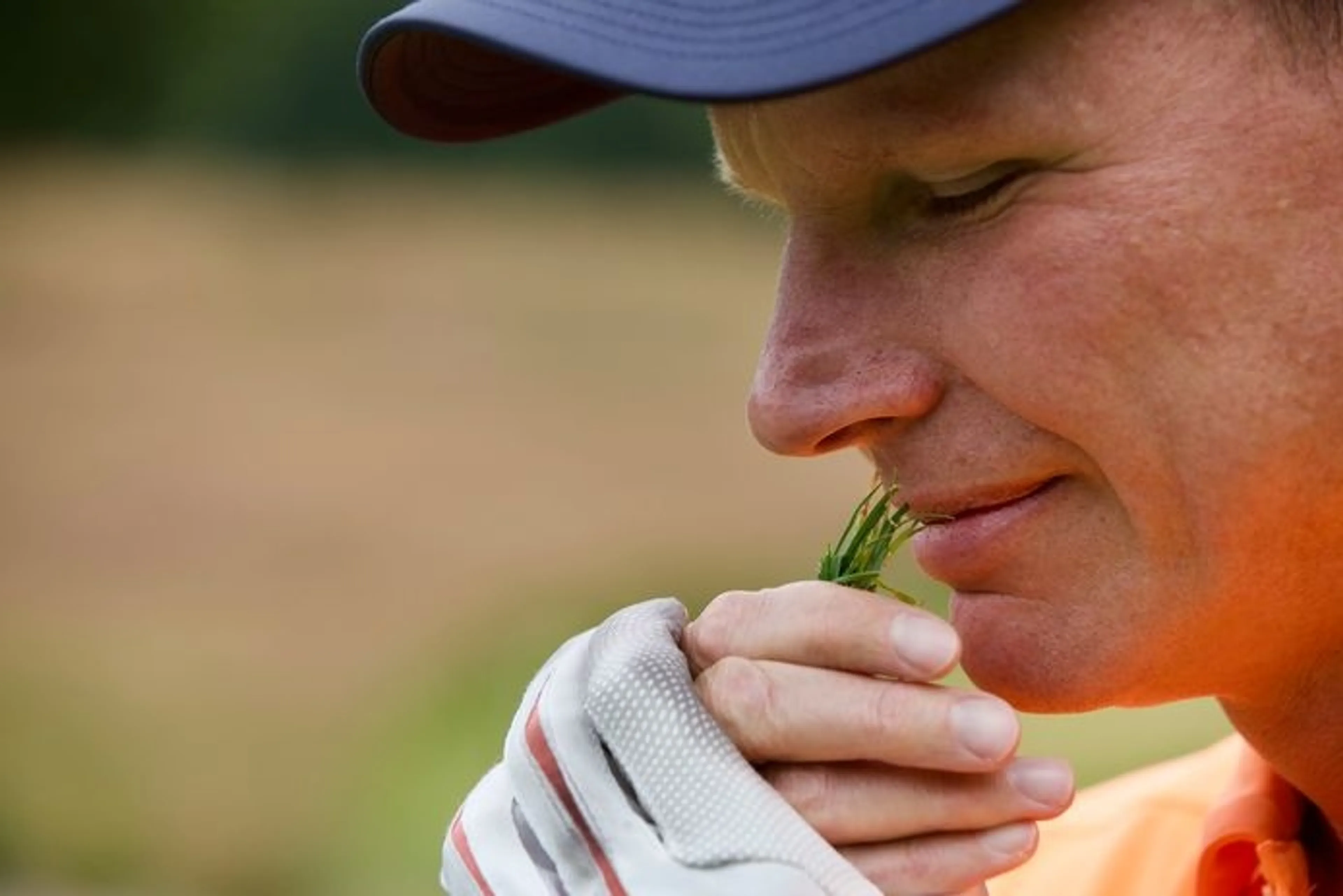 Blinde golfer Ronald wil naar het WK in Zuid-Afrika, maar zijn sponsor stopt ermee 